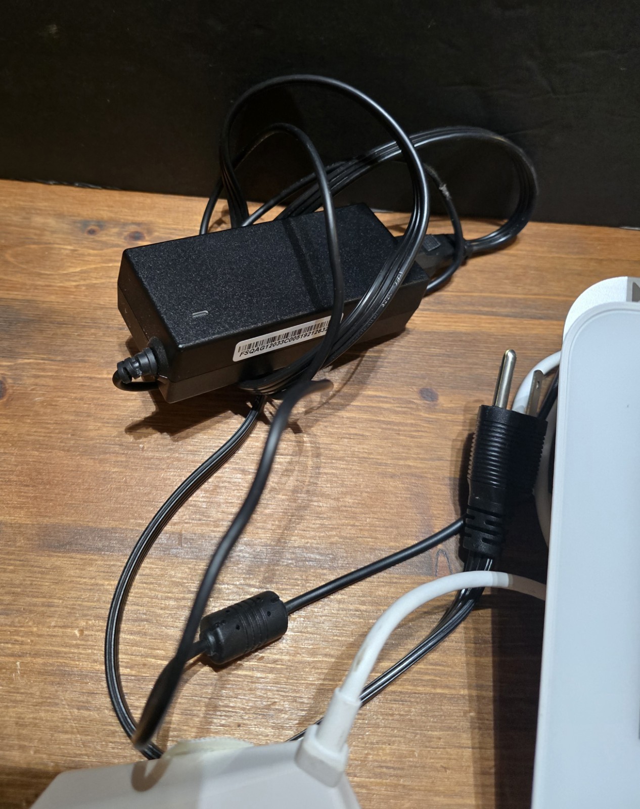 Clover Mini Wifi C300 – Card Reader / POS Point of Sale System w/ Power Supply