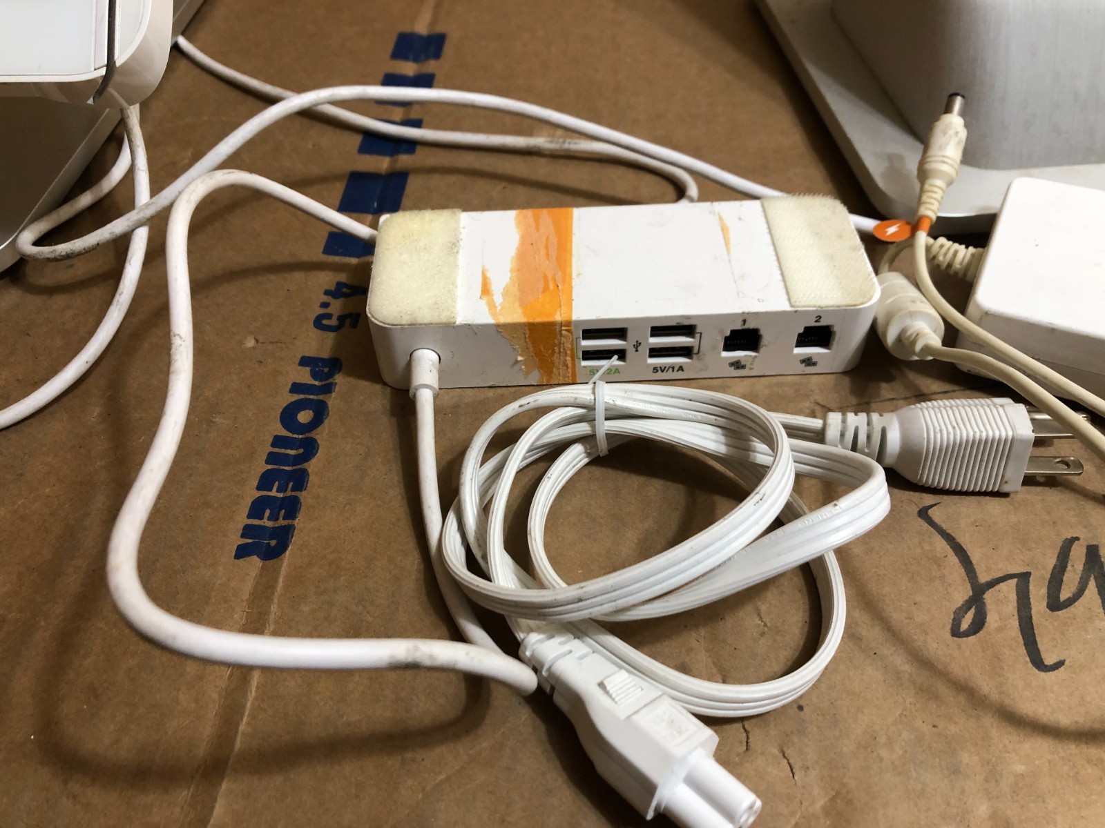 Clover Station Display C500, Printer P550, Hub H500 & Power Adaptor **