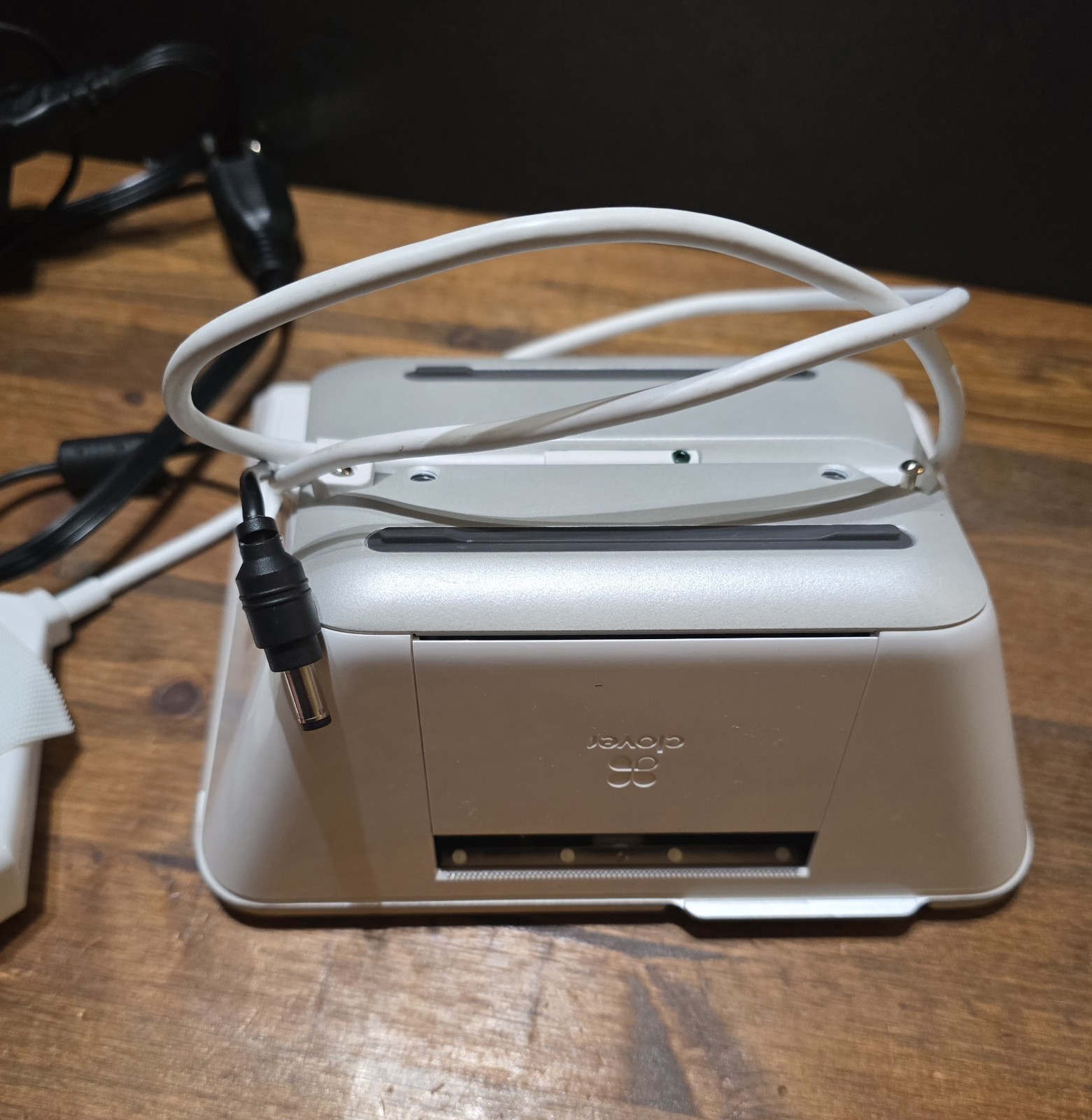 Clover Mini Wifi C300 – Card Reader / POS Point of Sale System w/ Power Supply