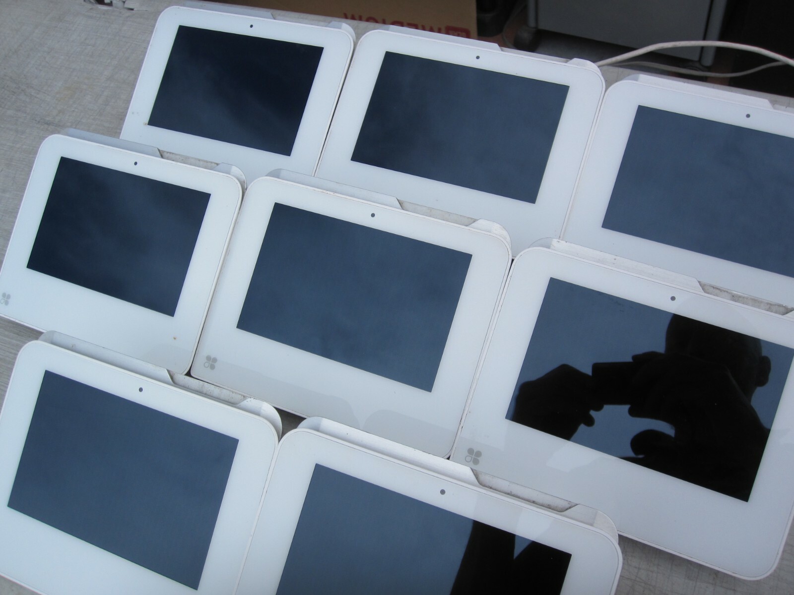 Lot 8 CLOVER C300 Mini Wifi Touchscreen POS Terminals – AS-IS Boot Loop Issue