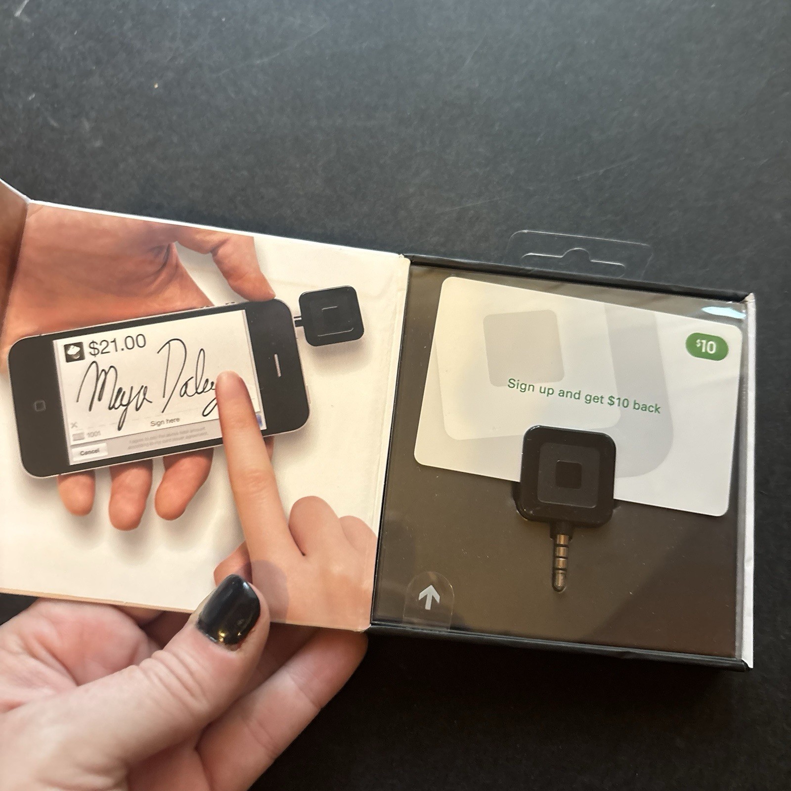 New in Box Square RO1G1W/5 Credit Card Reader for Apple and Android Phones wires