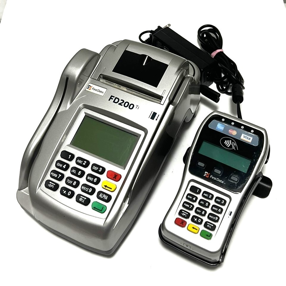 First Data FD200 Touchscreen Credit Card Terminal w/FD-35 Pin Pad Card Reader