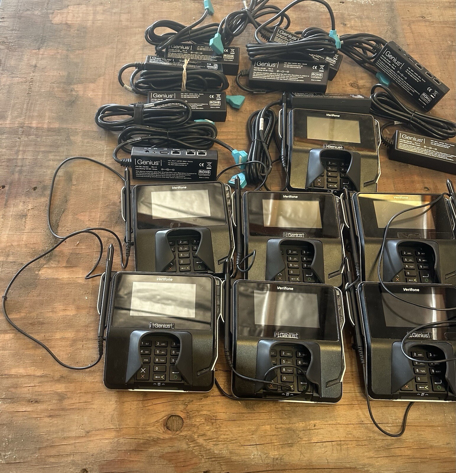 Lot 9 VERIFONE MX915 TERMINAL+ GENIUS CUSTOMER ENGAGEMENT PLATFORM + 2 Adapters