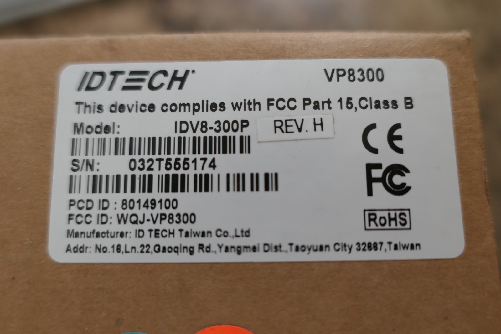NEW IDV8-300P – ID Tech VP8300 Contact and Contactless Card Reader