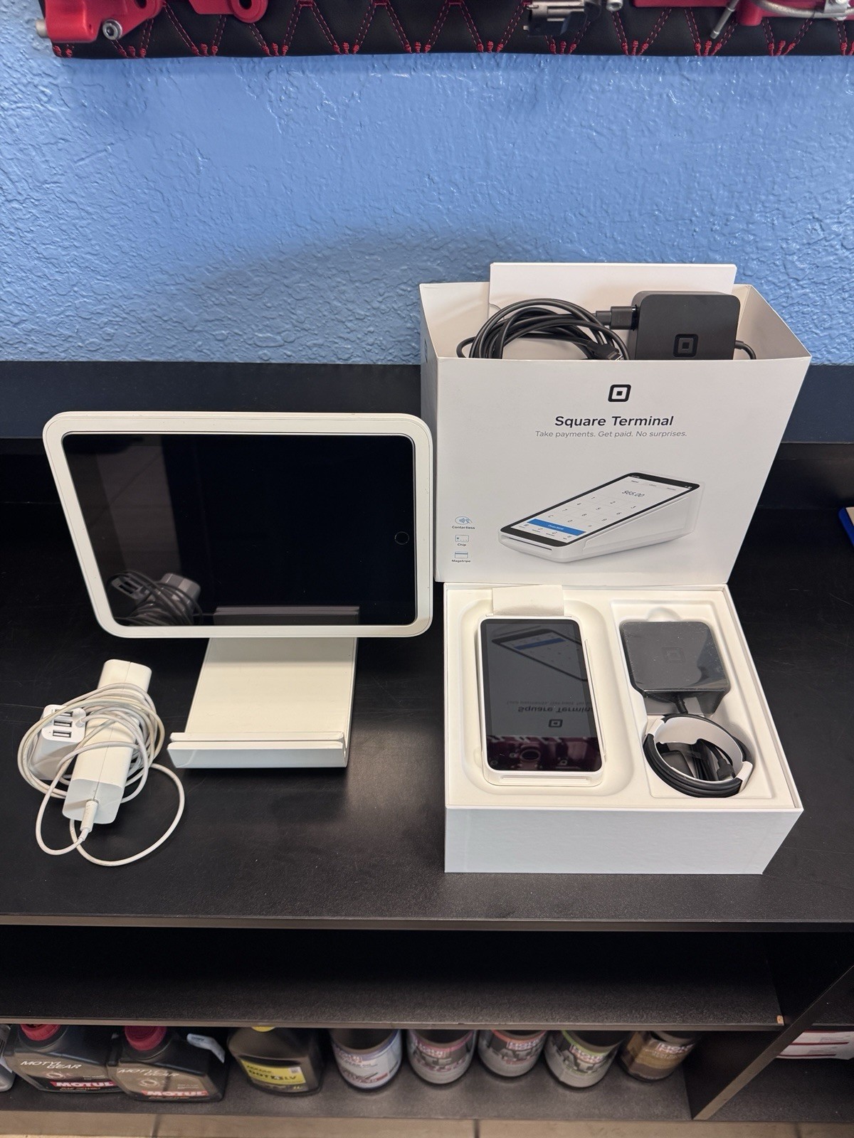 Square Terminal, an all-in-one credit card machine and point-of-sale system Used