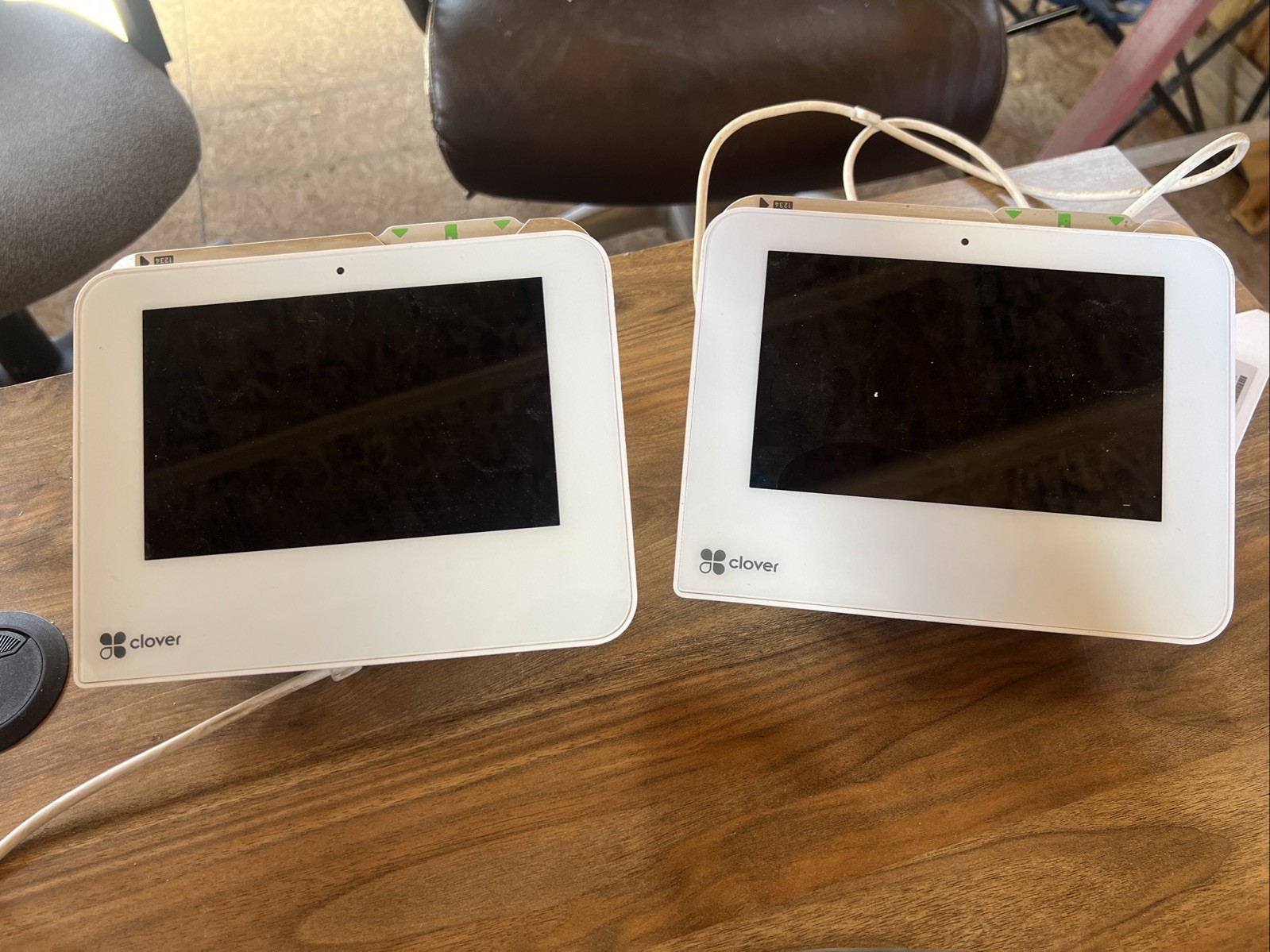 Clover Mini C302U POS System (Wi-Fi + Cellular) with USB Hub Excellent Condition
