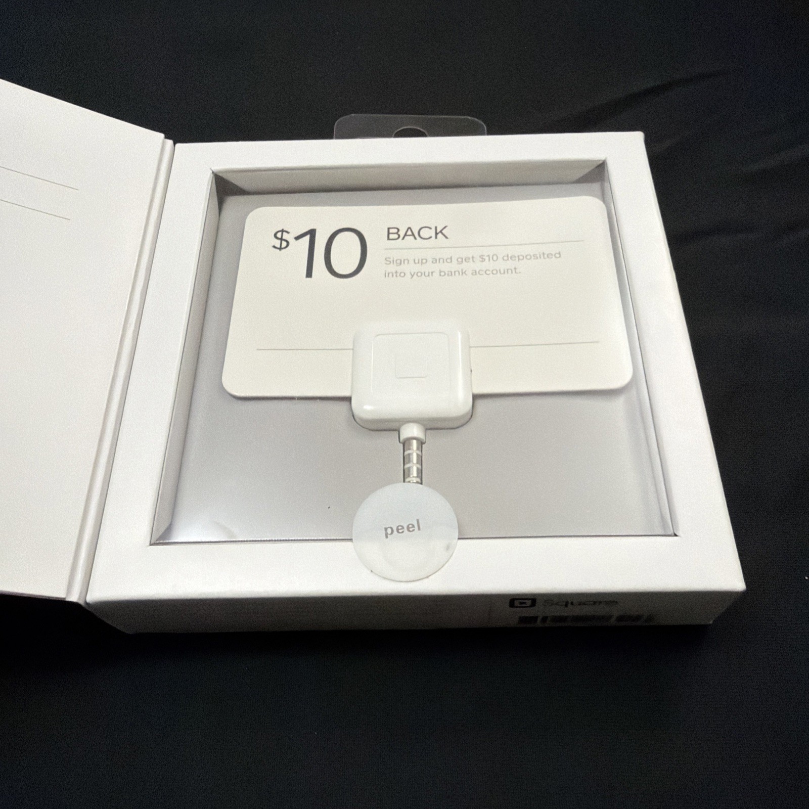 Square A-PKG-0110-1 Card Reader for iPhone iPad and Android