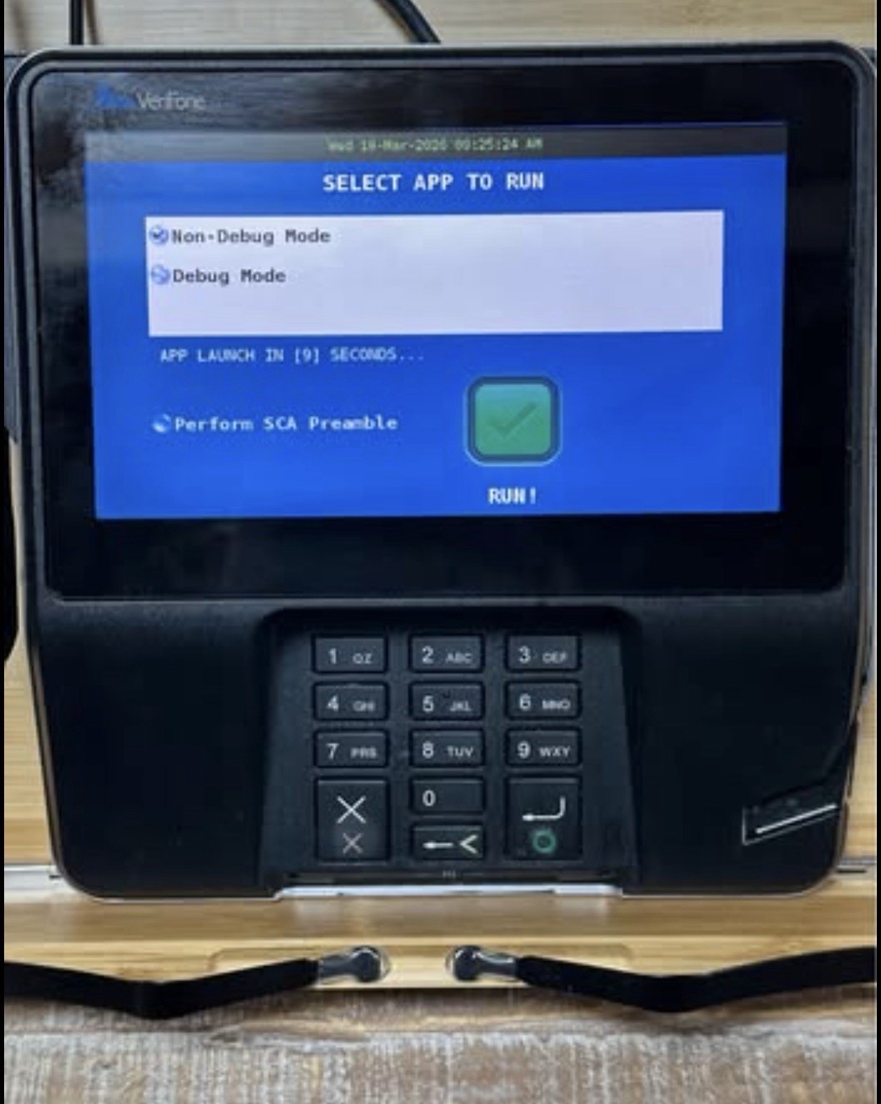 Verifone MX925CTLS Credit Card Terminal Touchscreen w/ Keypad & Power Supply