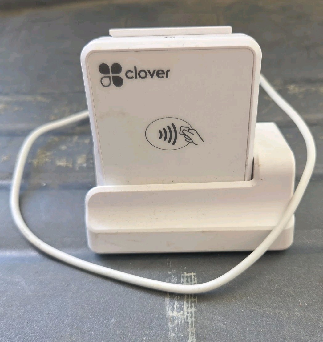 Clover Go RP457 Contactless + Chip + Swipe Card Reader in White W/ Dock