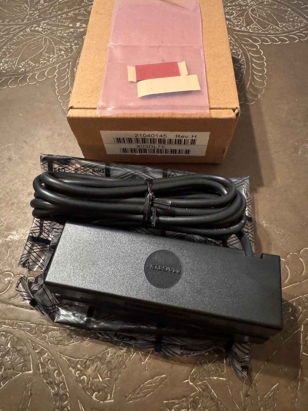 MagTek SureSwipe Magnetic Stripe Card Reader with USB 21040145