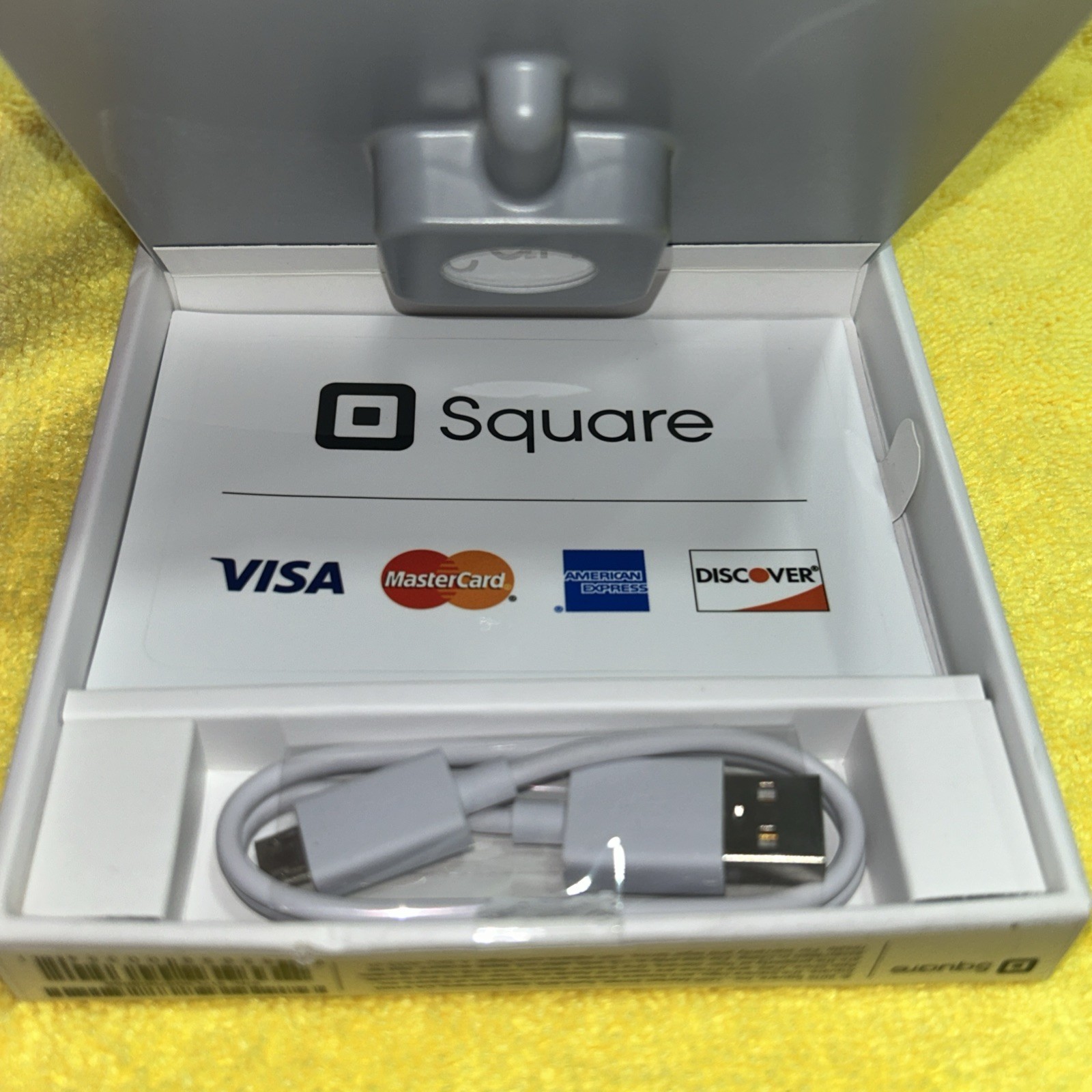 Square Reader for Magstripe 3.5 Jack !! Model SKU-0033