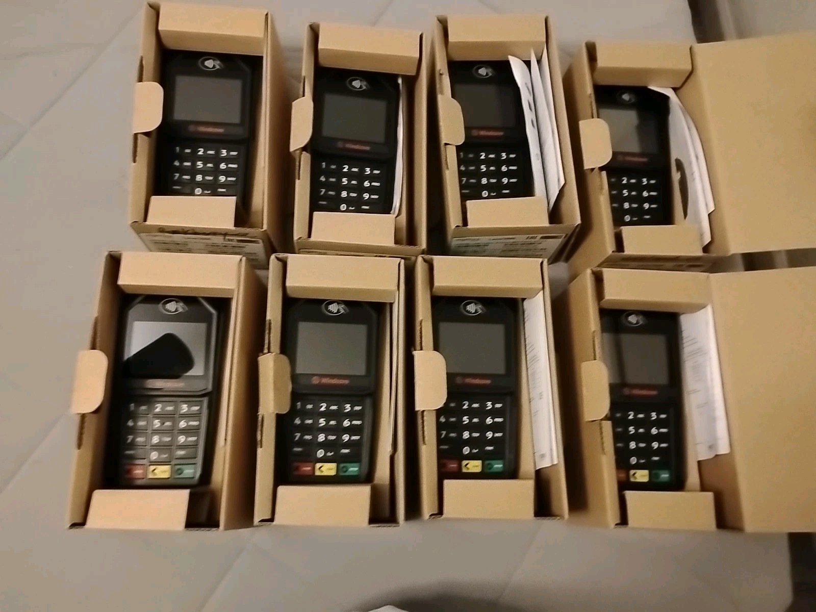 8xIngenico Lane 3000/Open Box No Cables