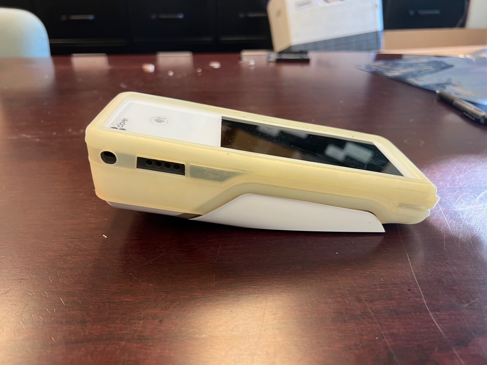 Clover Station Credit Card Reader and Charging Station