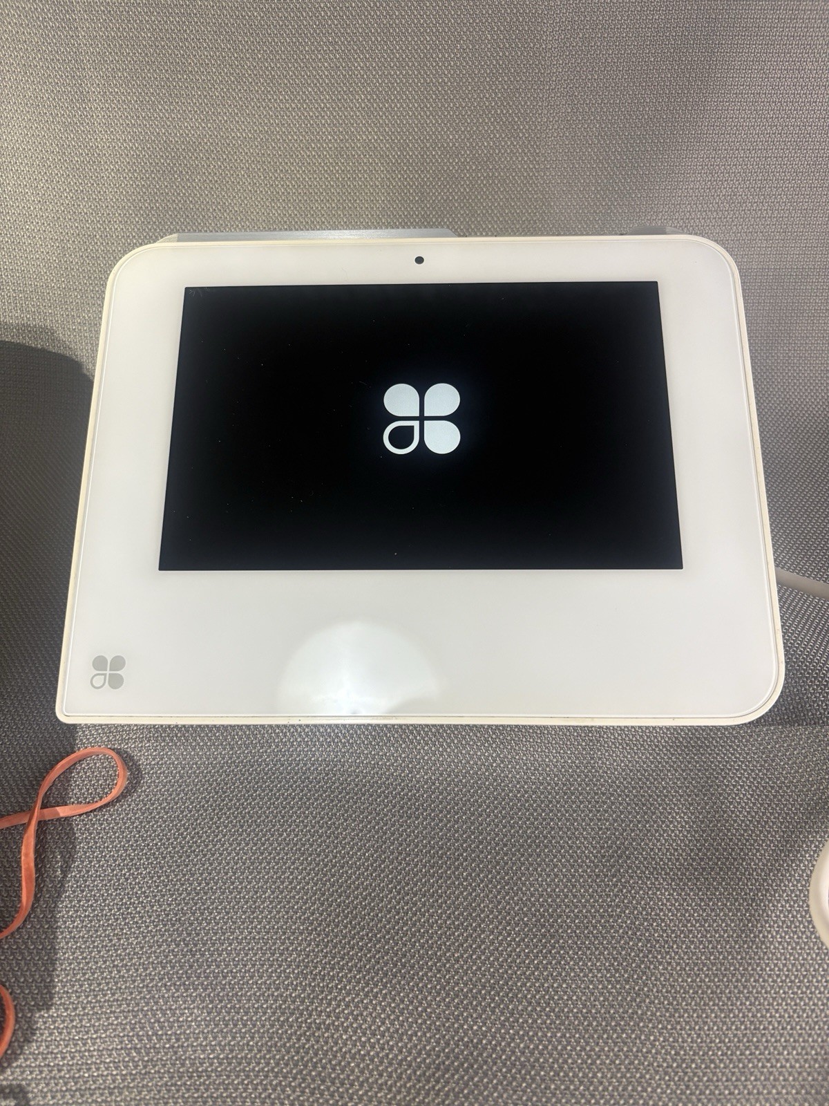 Clover Mini Wi-Fi C300 Card Reader Point of Sale System. 1st Generation