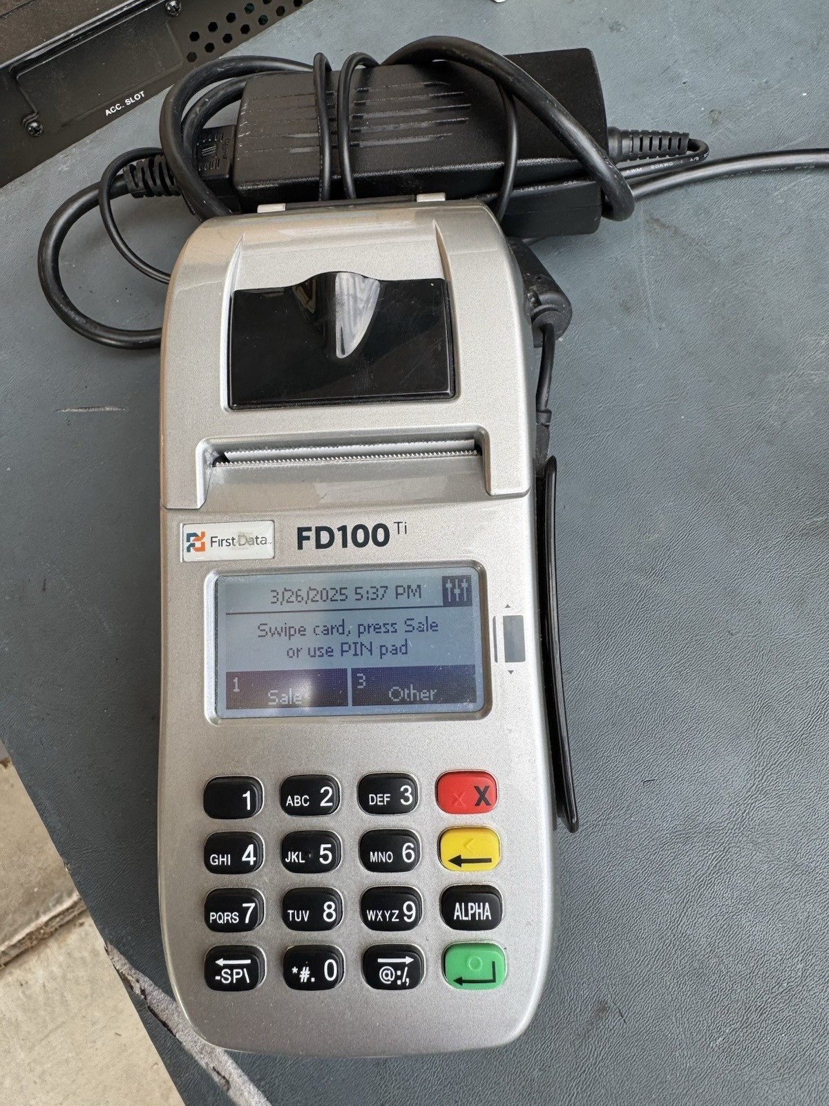 FIRST DATA FD100TI CREDIT CARD MACHINE. Fast free shipping.