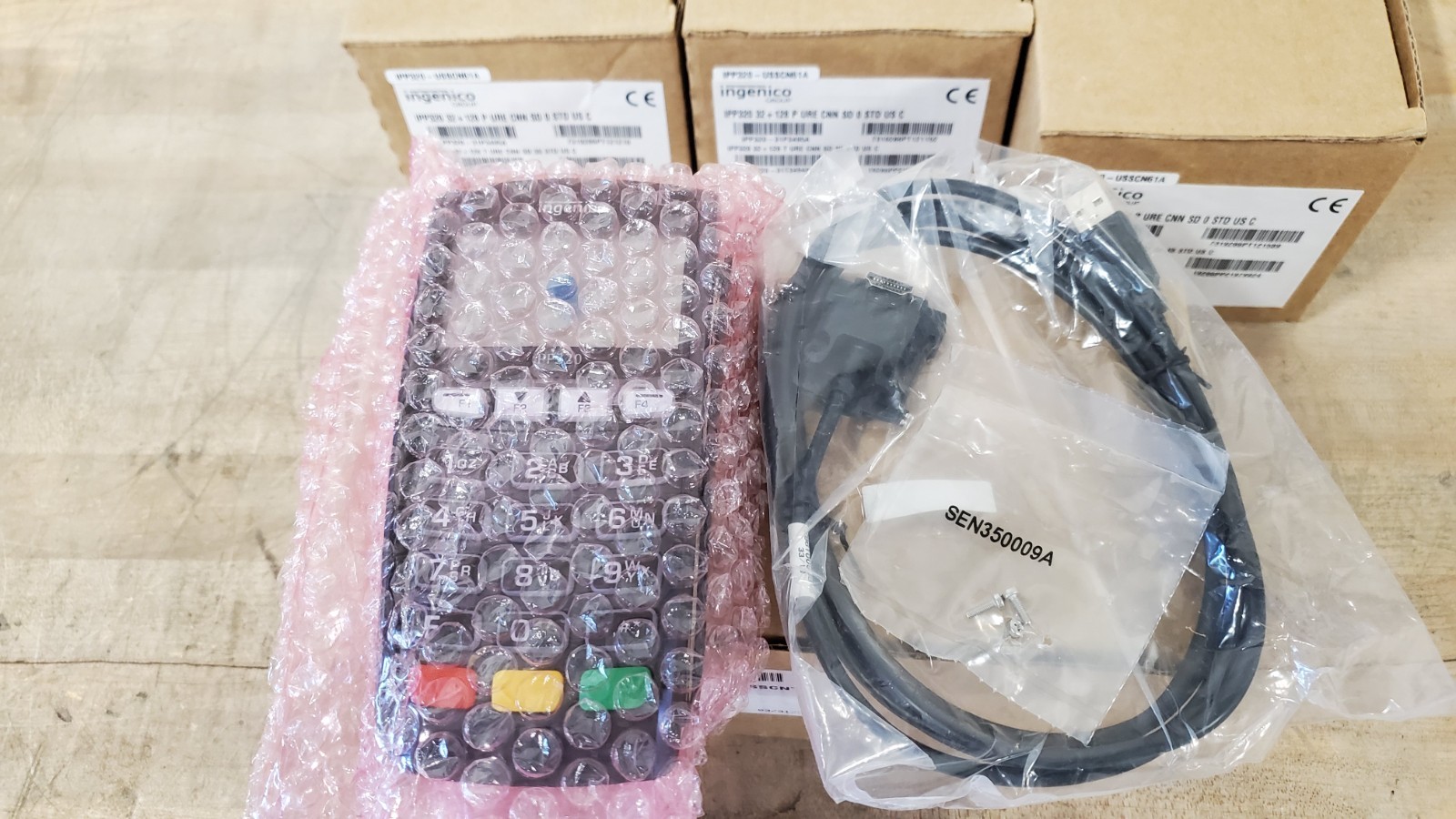 LOT OF 4 New Ingenico IPP320 Payment Credit Card Terminal w/ Cords, Read