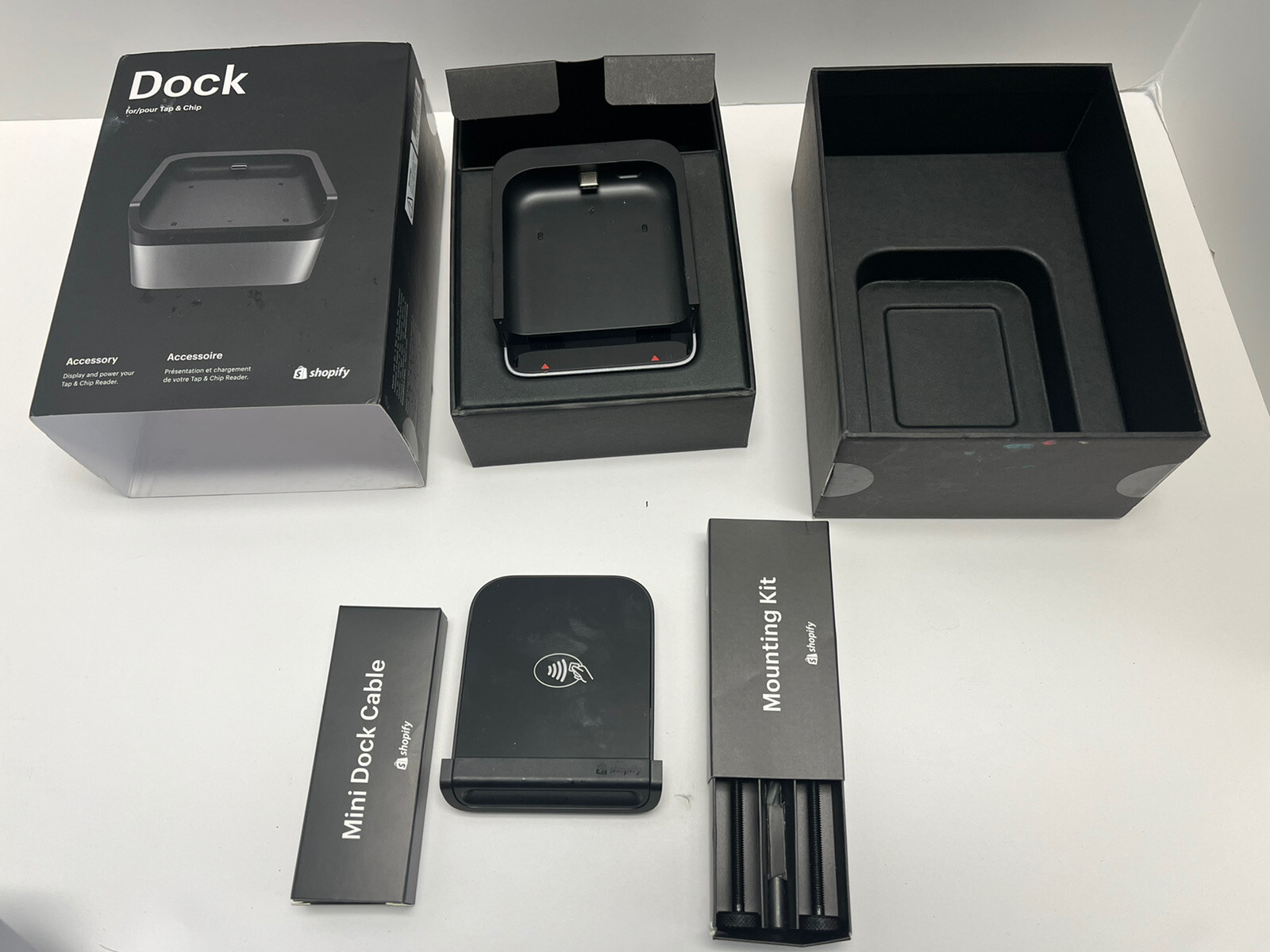 *READ* Shopify Tap and Chip Card Reader w/ Dock & USB Cable