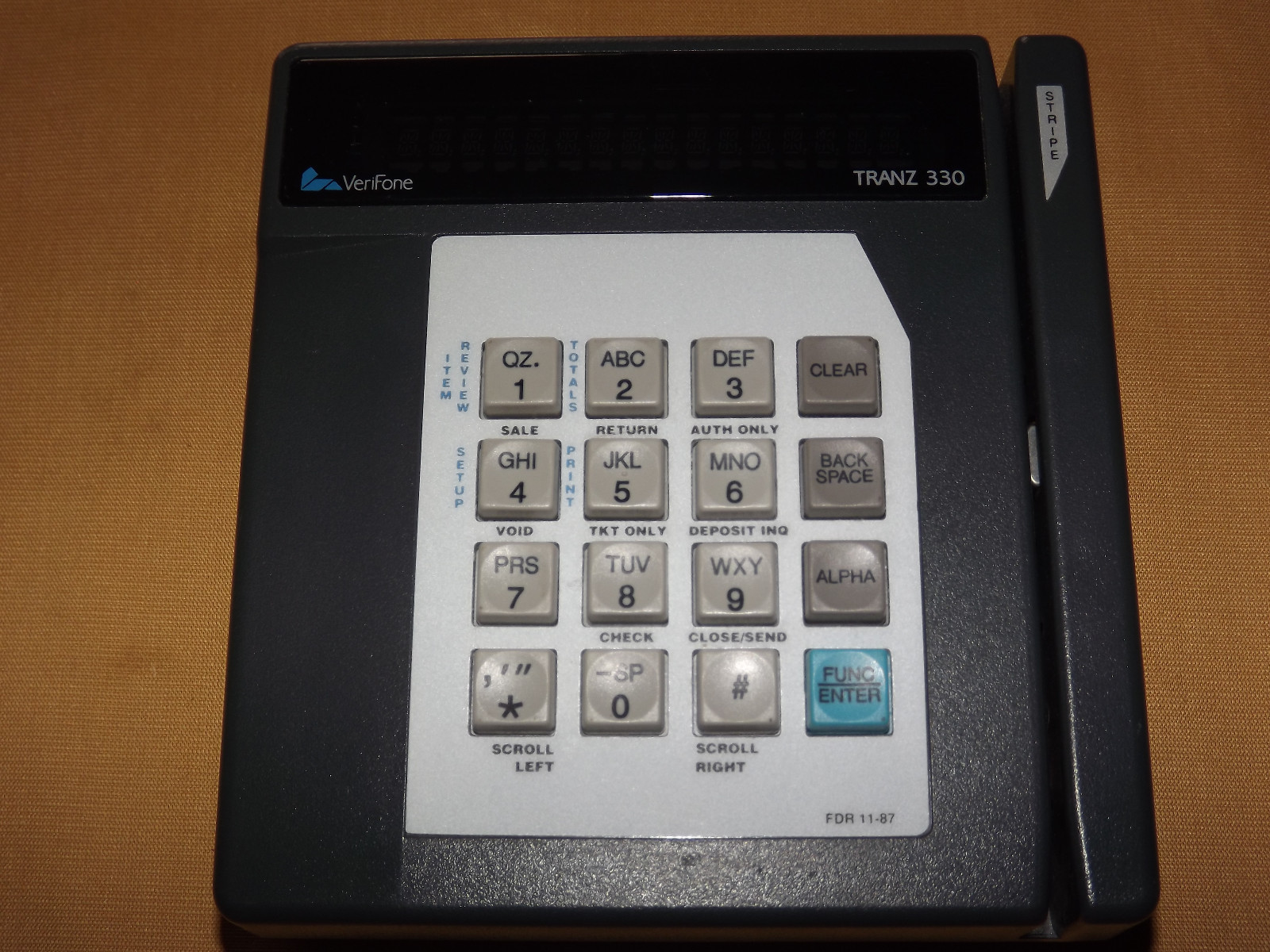STORE POS POINT OF SALE TRANZ 330 CREDIT CARD TERMINAL MAGNET STRIPE READER