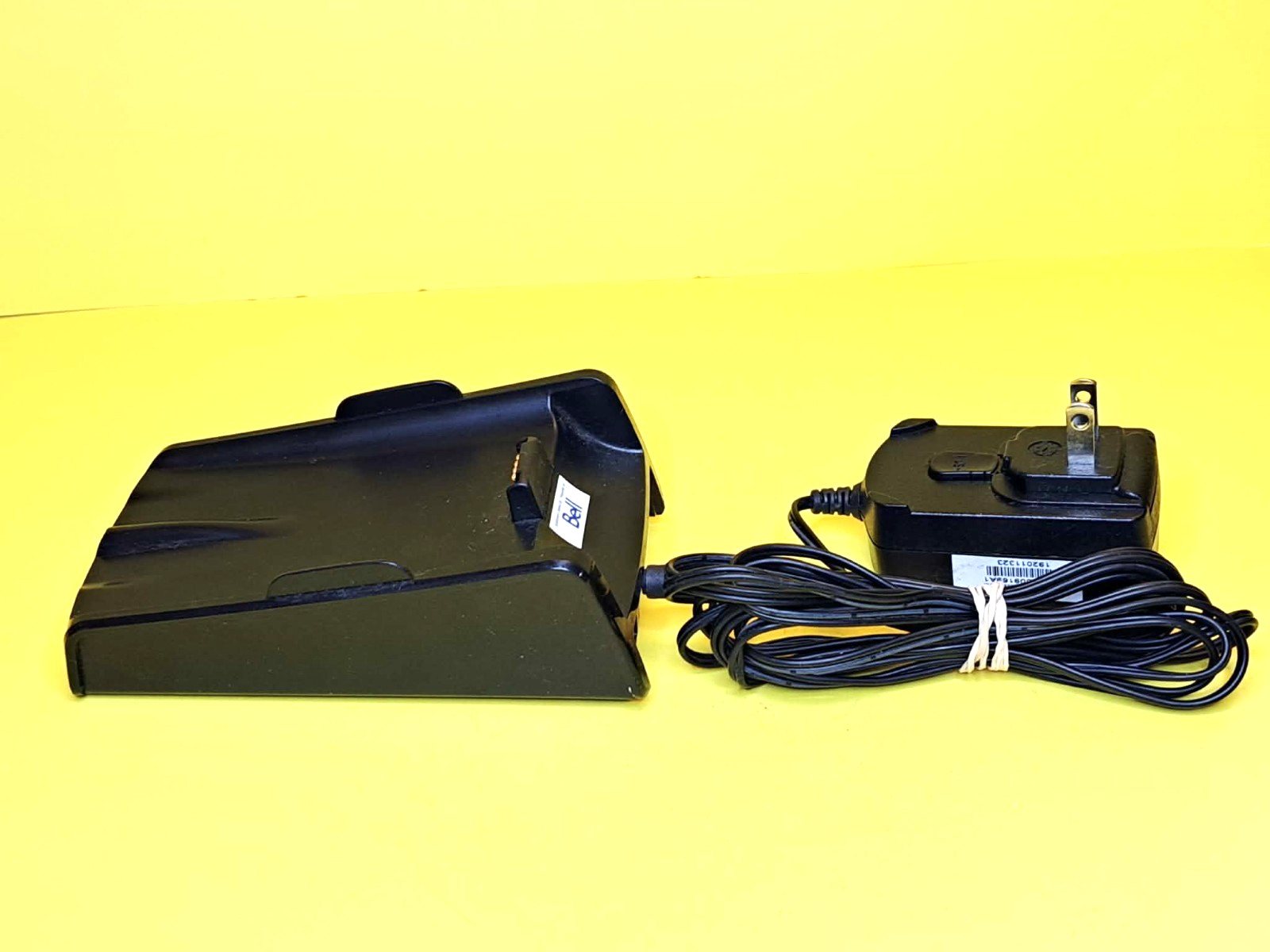 INGENICO IWL200-01B1328C DOCK CHARGING STATION FOR iWL200 SERIES W/POWER ADAPTER