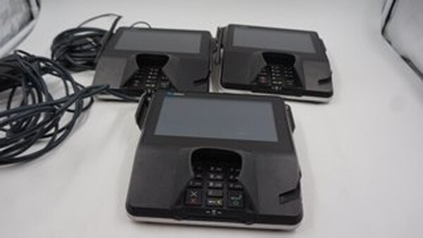LOT OF 3 VERIFONE M132-509-01-R MX 925CTLS