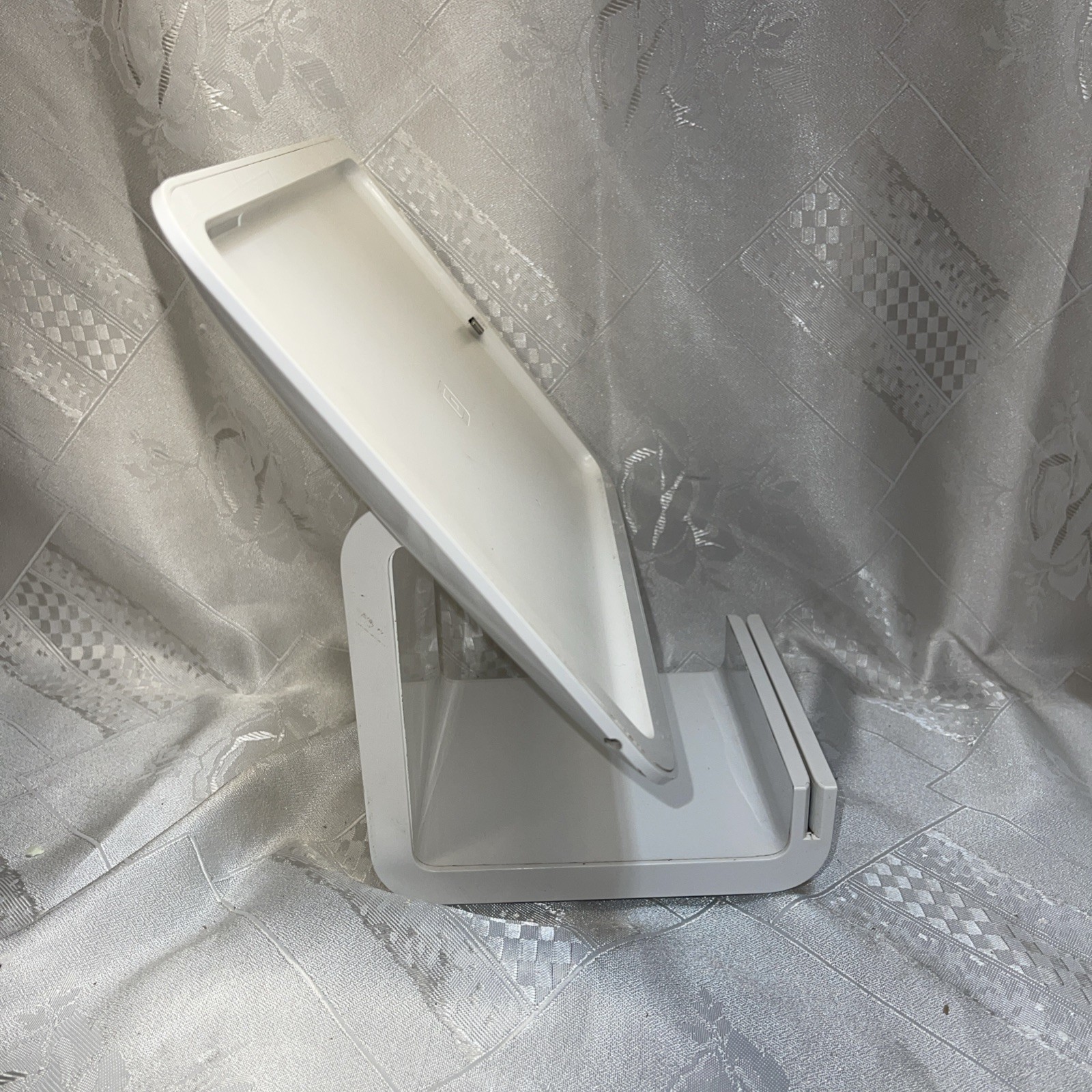 Square Stand for iPad – White Model #S025