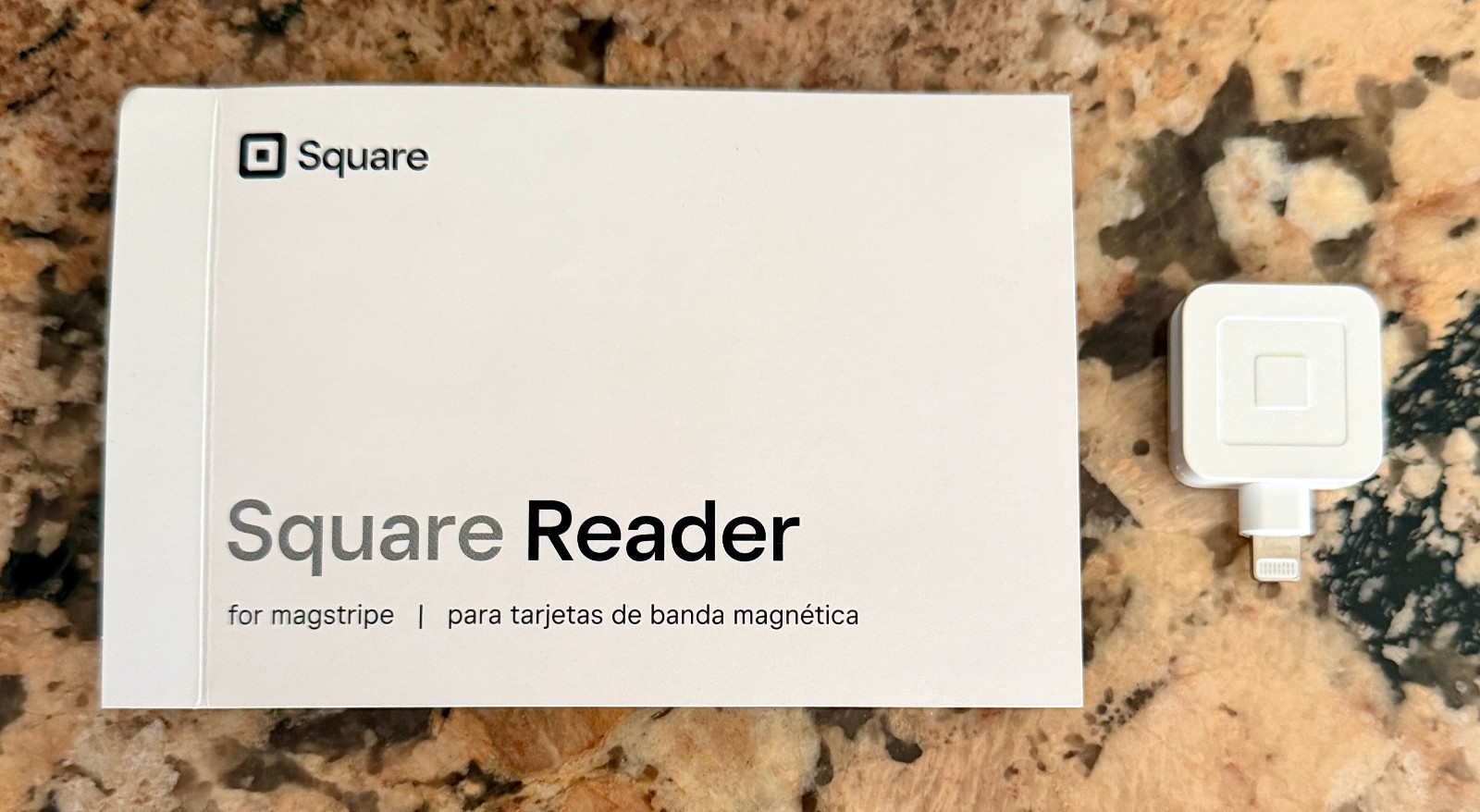 SQUARE READER FOR MAGSTRIPE W/LIGHTNING CONNECTOR, NEW!!