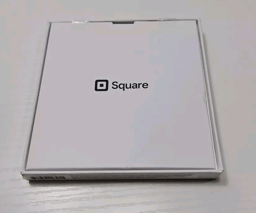Square A-PKG-0206-01 Credit Debit Card Reader – White for Apple iPhone and…