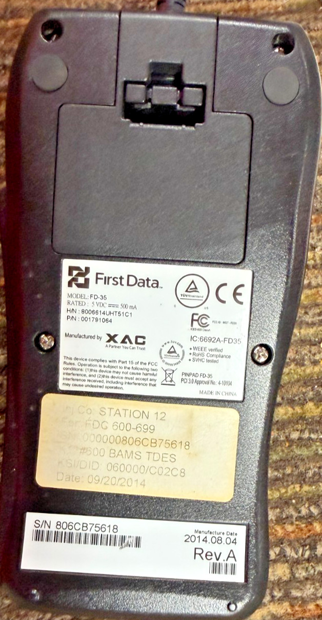 First Data FD130DUO Credit Card Machine w/Power AC Adapter, (TURNS ON)