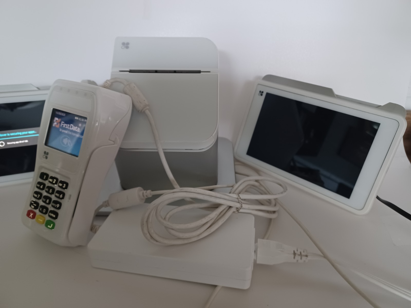 Clover POS Bundle- Pin Pad, Station Printer, 2 Mobile 3G -Free Shipping, TESTED!