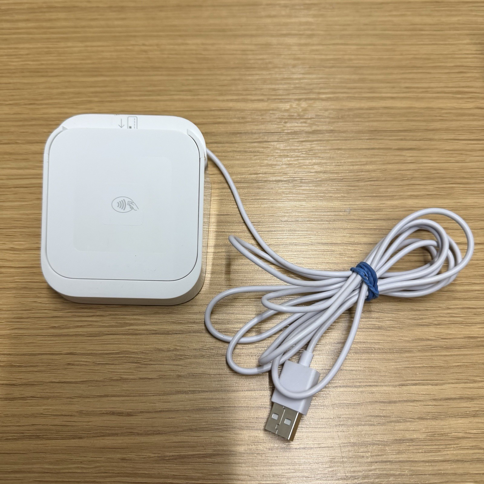 Apple Square Model S8 Contactless Chip Card Reader with S7 Power Dock USB Stand