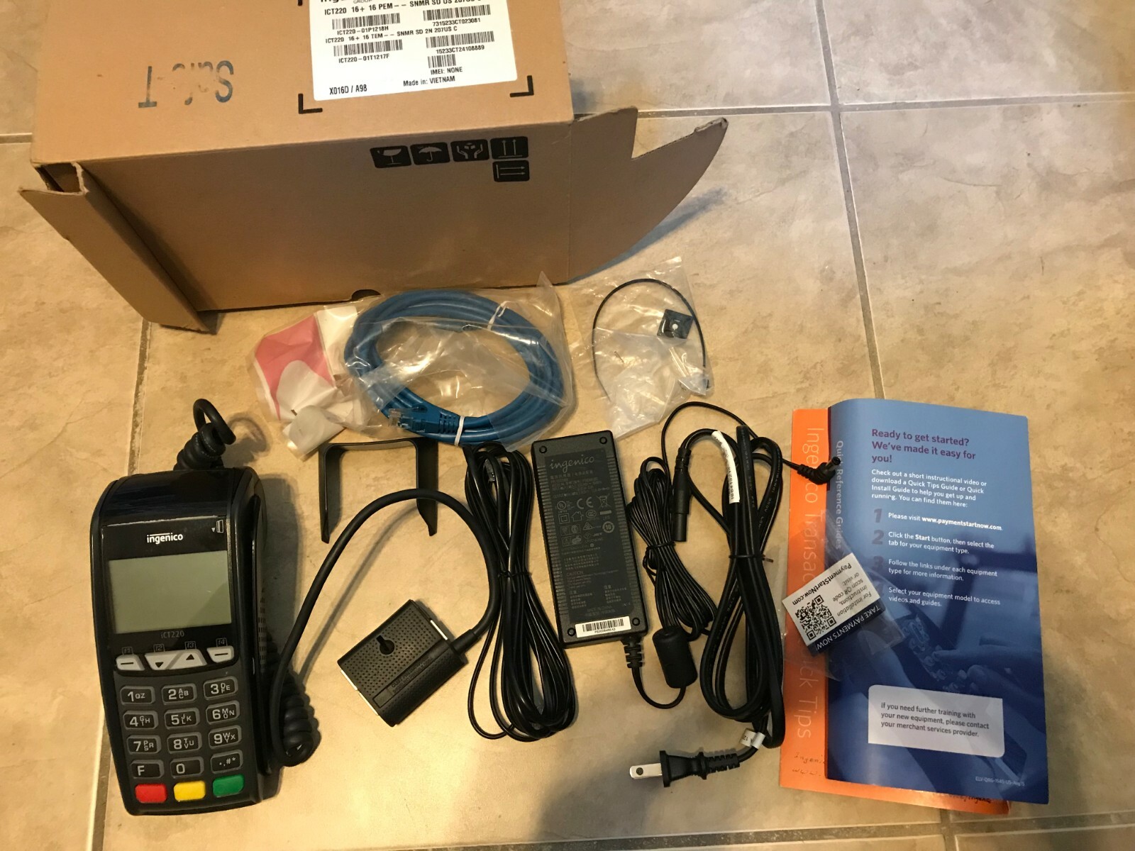 Ingenico ICT220 Credit Card Terminal CHIP Reader Great Shape w/ accessories