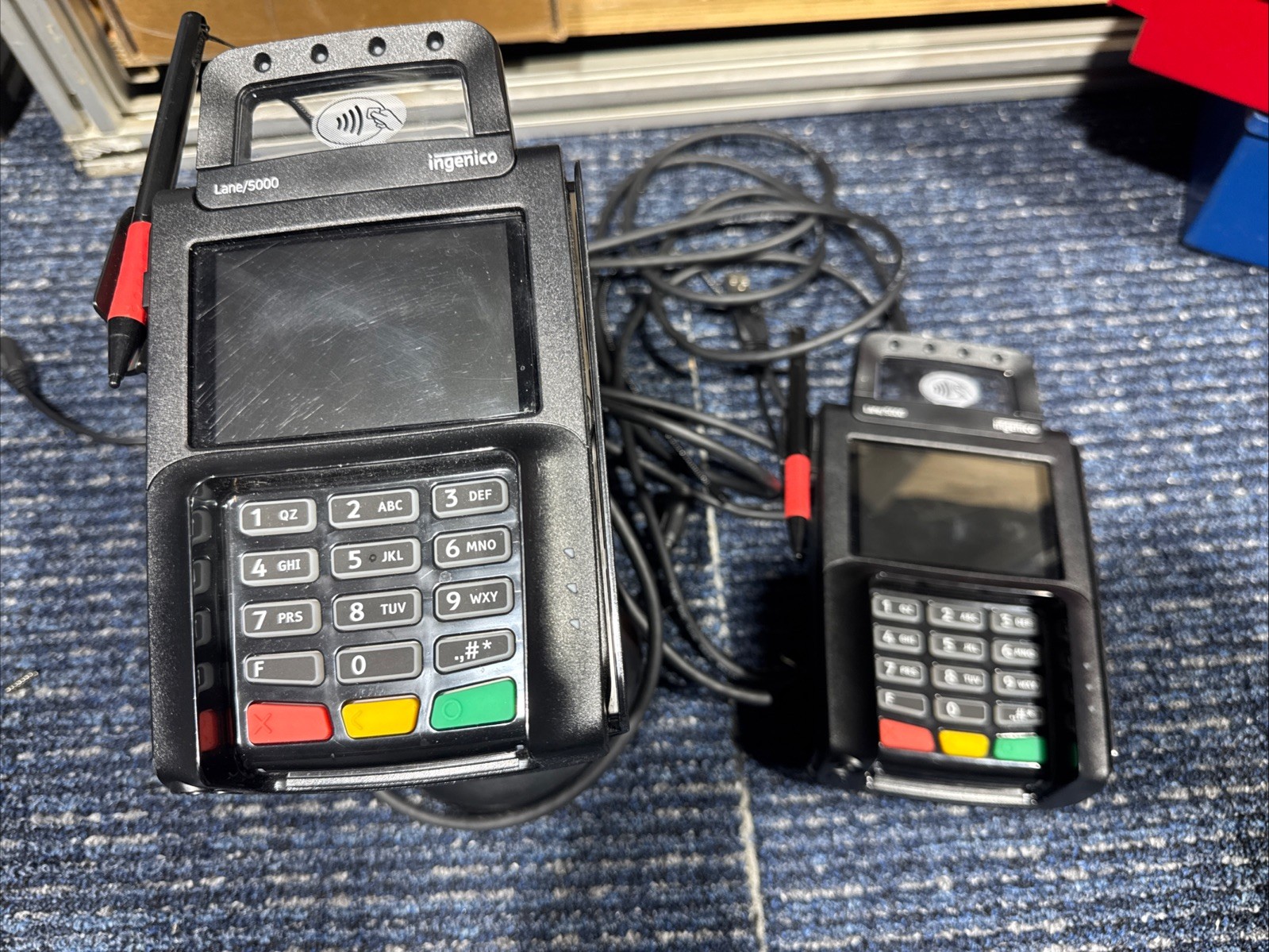 2 Ingenico Lane/5000 Credit Card Payment Terminal &Stylus w/USB. Nó Adapter.