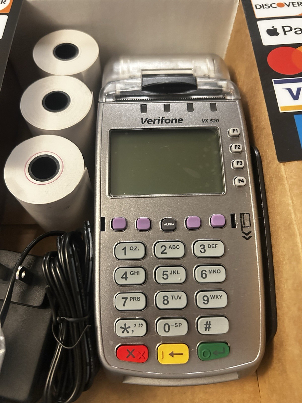 VeriFone VX 520 Wired Credit Card Terminal w/ Power Cord & Receipt Paper Rolls✨