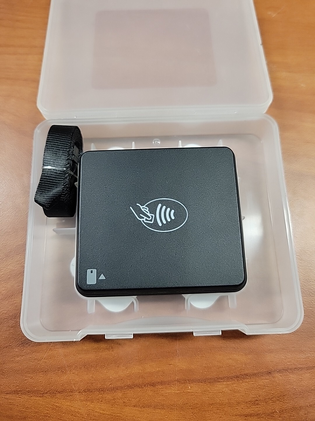BBPOS Chipper BT Bluetooth Magstrip / EMV / NFC Card Reader CHB22