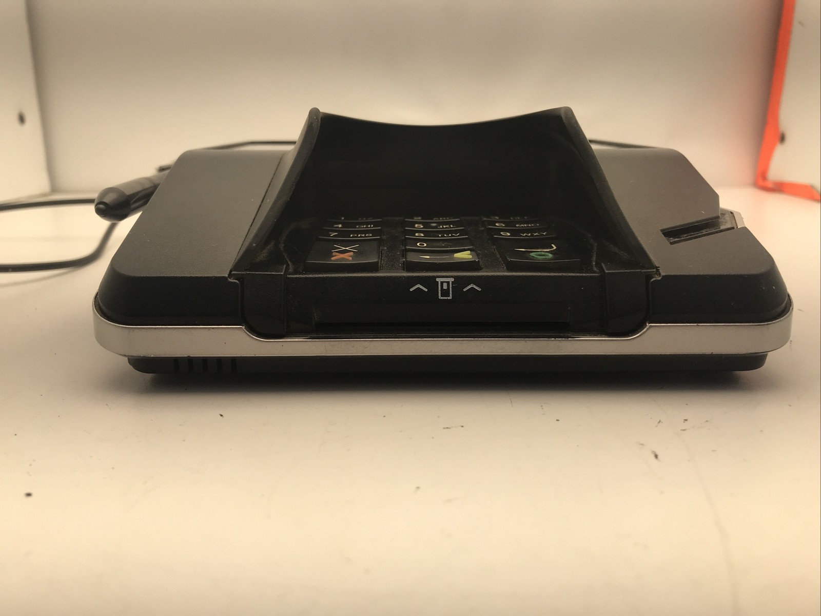 VeriFone MX 915 Credit Card Reader w/ AC adapter & MX900-02 POWERS ON UNTESTED