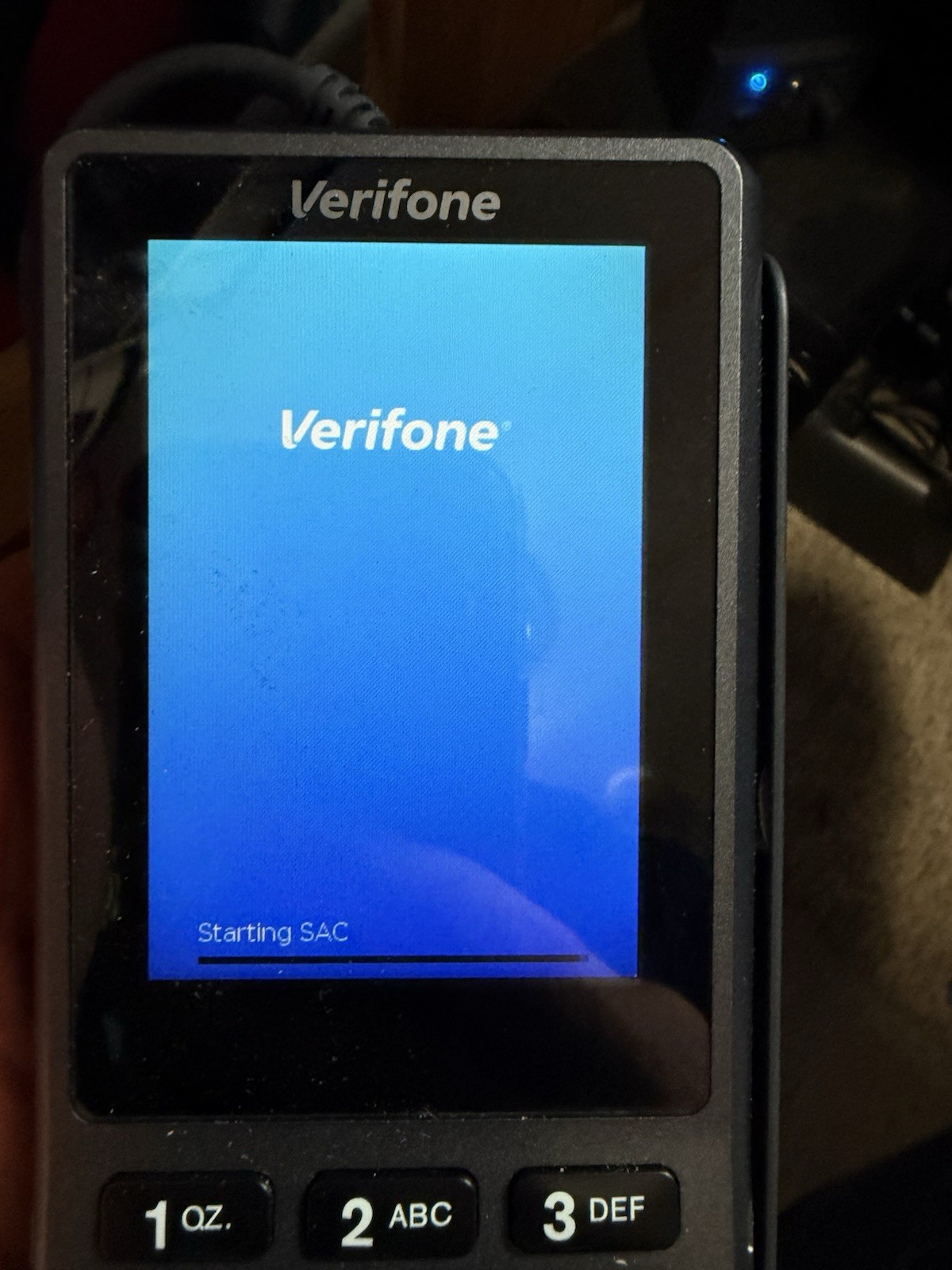 Verifone P400 Plus Credit Card Reader – POWERS ON / UNTESTED / SOLD AS IS!