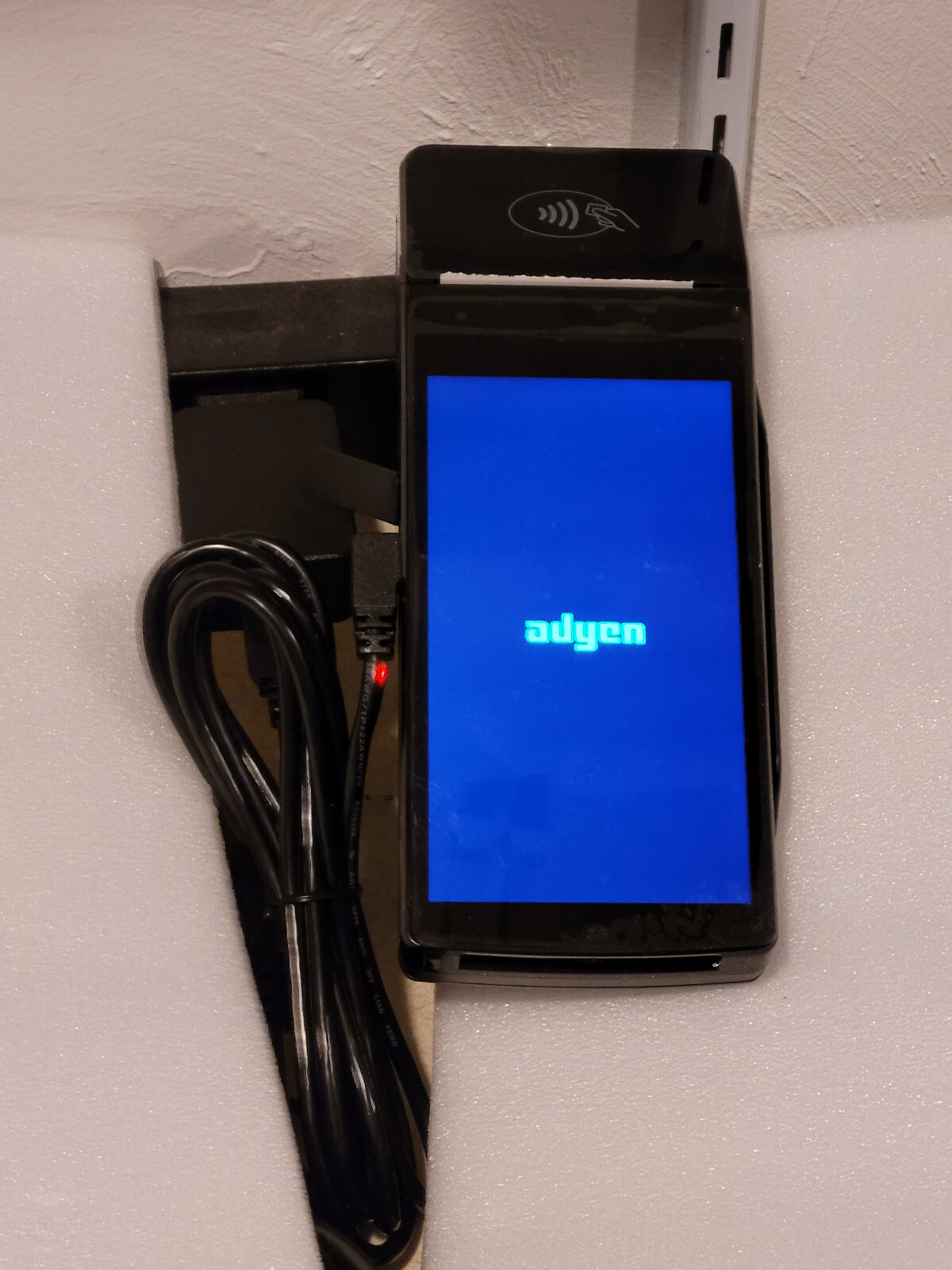 Castle Technology Saturn1000 Android Wireless POS Terminal W/ Virtual Keypad