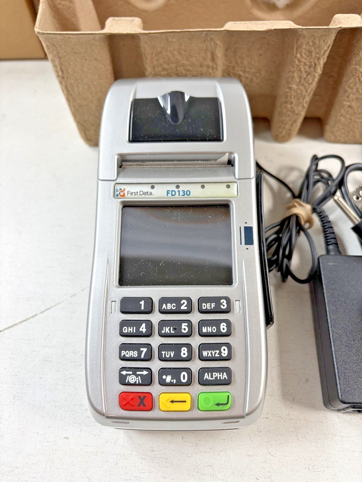 FIRST DATA FD130 Credit Card Machine Payment Terminal W/ Power Supply EMV NFC