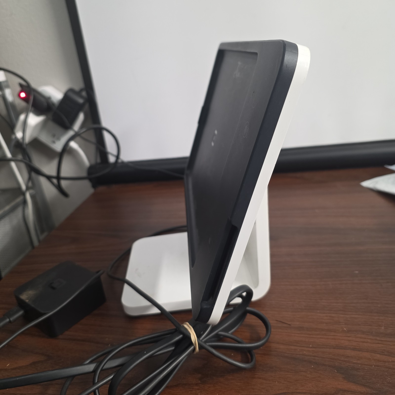 Square Ipad Holder for POS with Credit Card Built-in SPG1-01 Lightning Connect