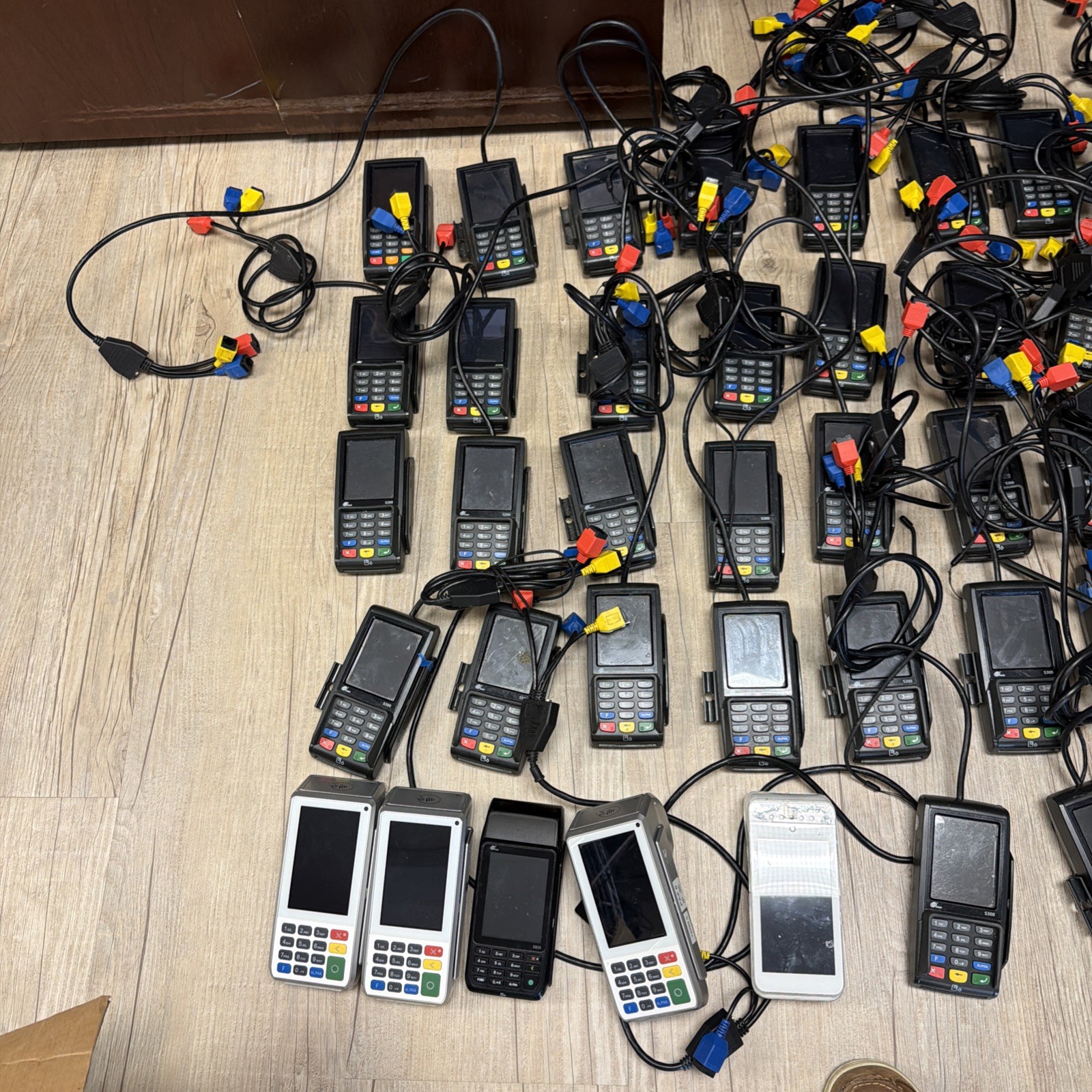 PAX S300 S300-000-364-02NA Credit Card Payment Terminal lot of 75 units