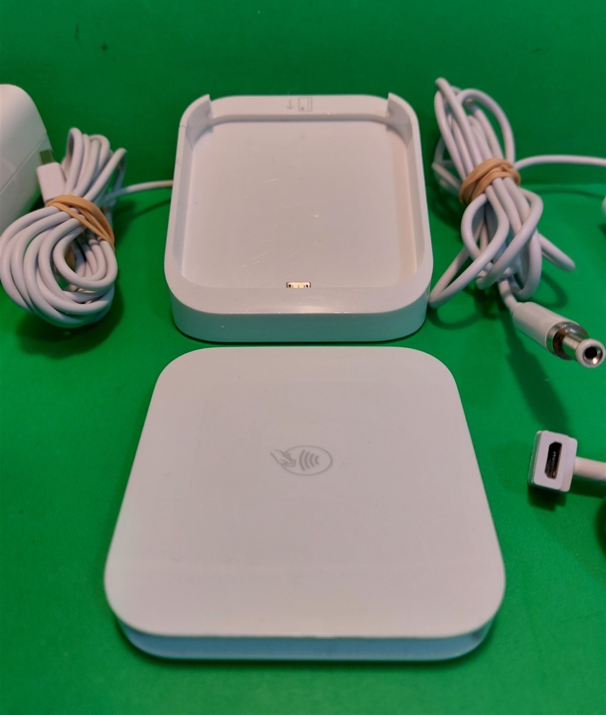 APPLE SQUARE AC ADAPTER FOR POS POINT OF SALE IPAD STAND WITH CARD READER
