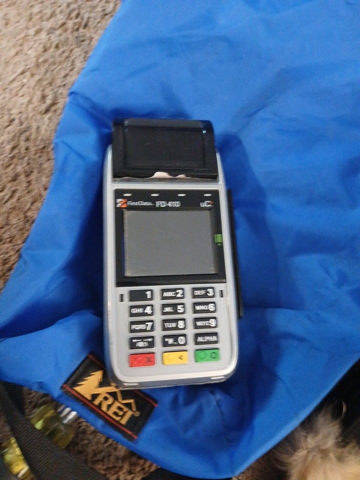FIRST DATA FD 410 CREDIT CARD MACHINE WIRELESS SMART CHIP DEBIT READER TERMINAL