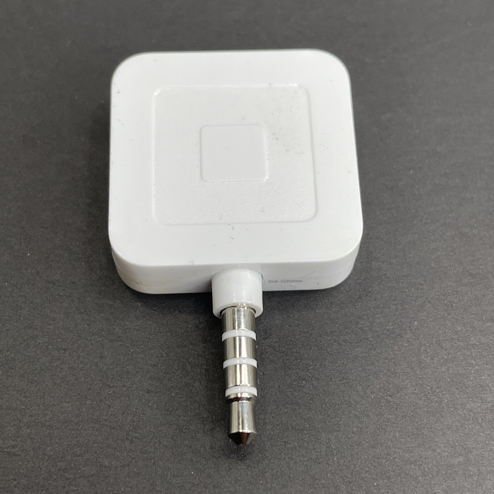 Square Plug-In Credit Debit Card Reader – White for Apple iPhone and iPad