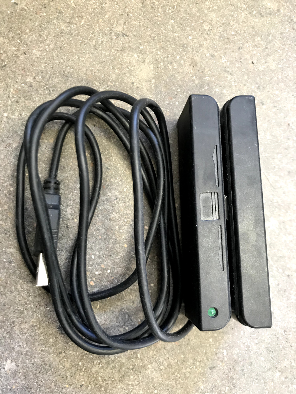 ID Tech USB Magnetic Strip Reader – Black- IDMB-334112B