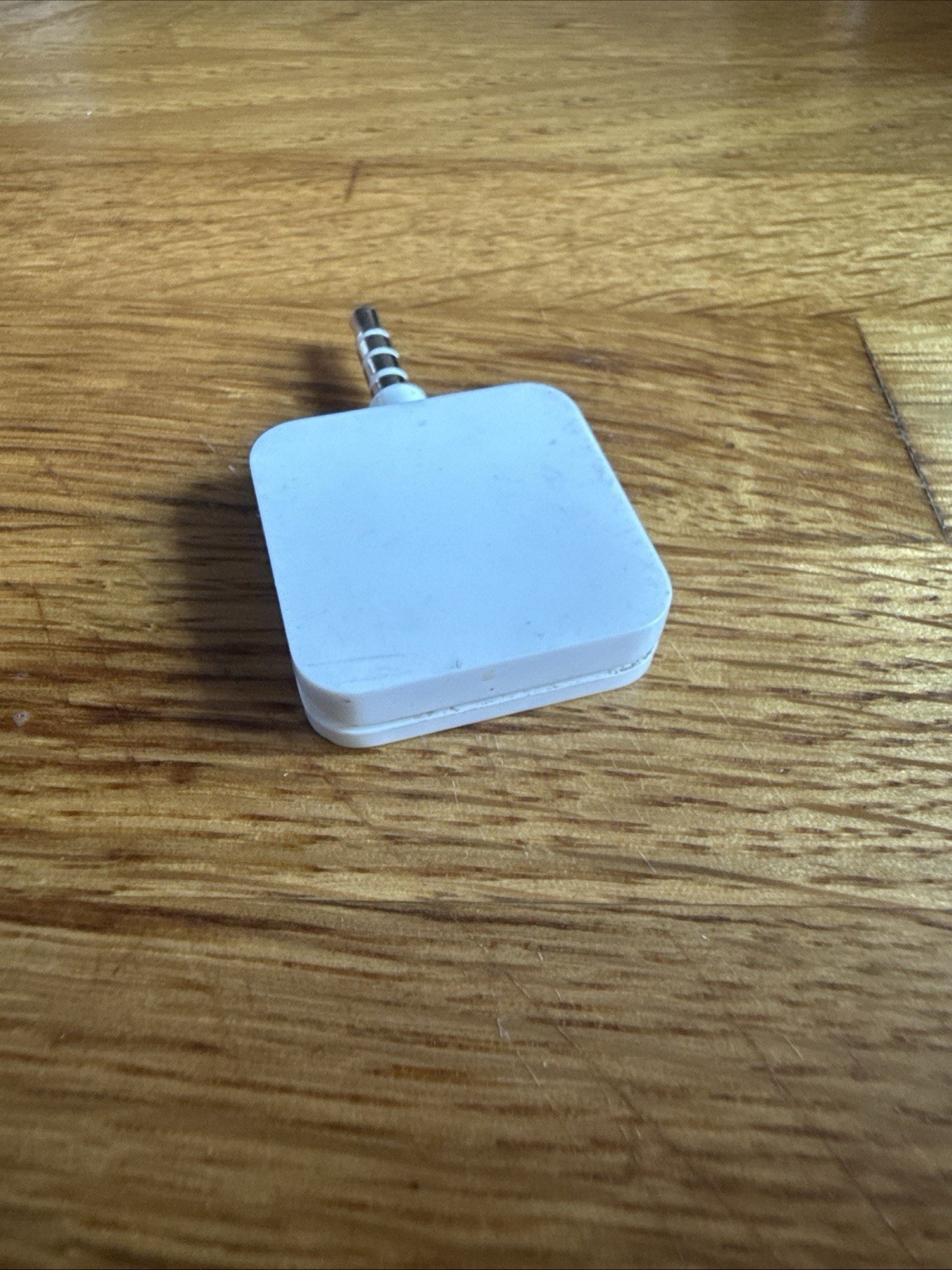 Square – Magstripe Reader with 3.5mm Headphone Connector – White – Pre Owned