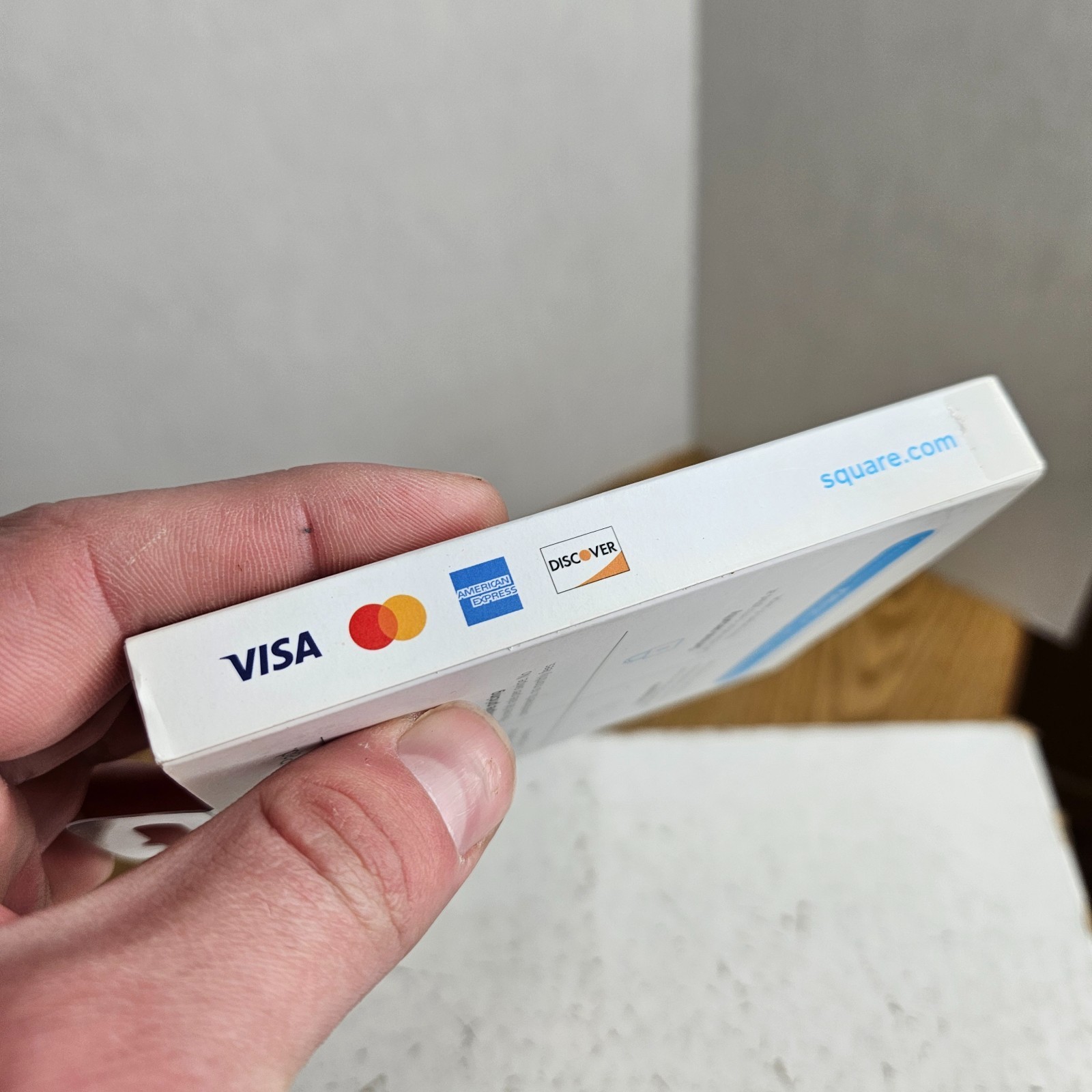 NEW Square Credit Card Reader for iPhone, iPad and Android