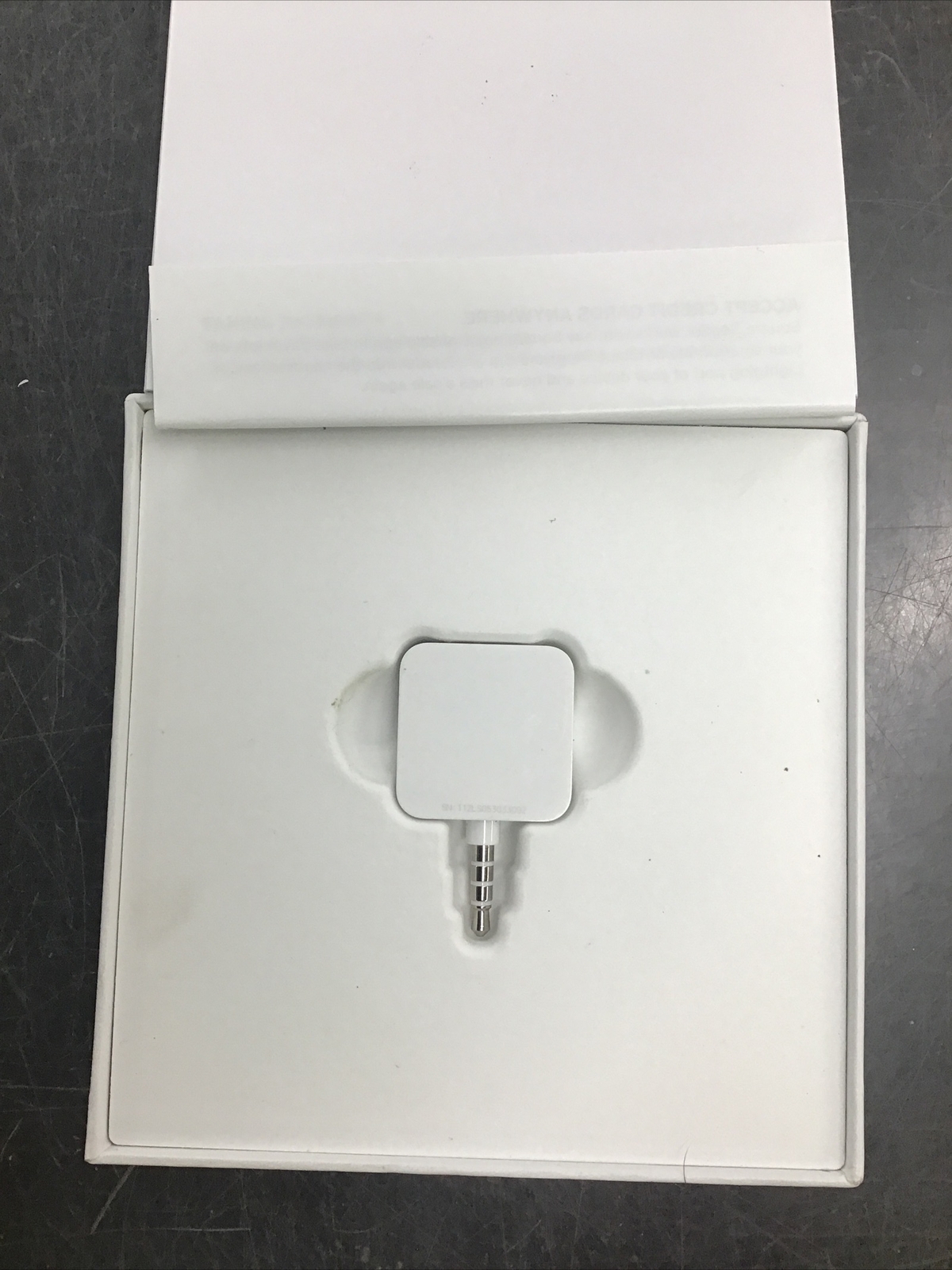 Square RO1G1W/5 Credit Card Reader for Apple and Android Phones