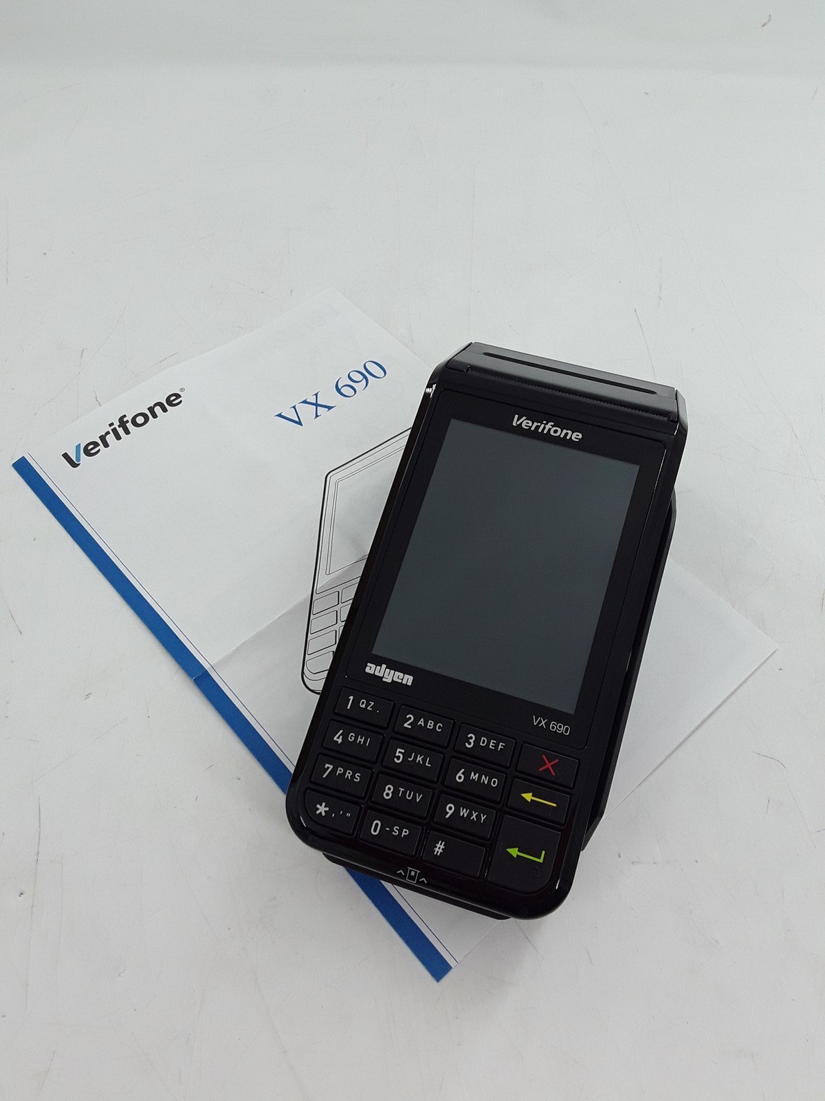 VeriFone M260-753-C6-USA-3B VX690 3GBluetoothWifi USA 192M SC STD keypad 40MM CT