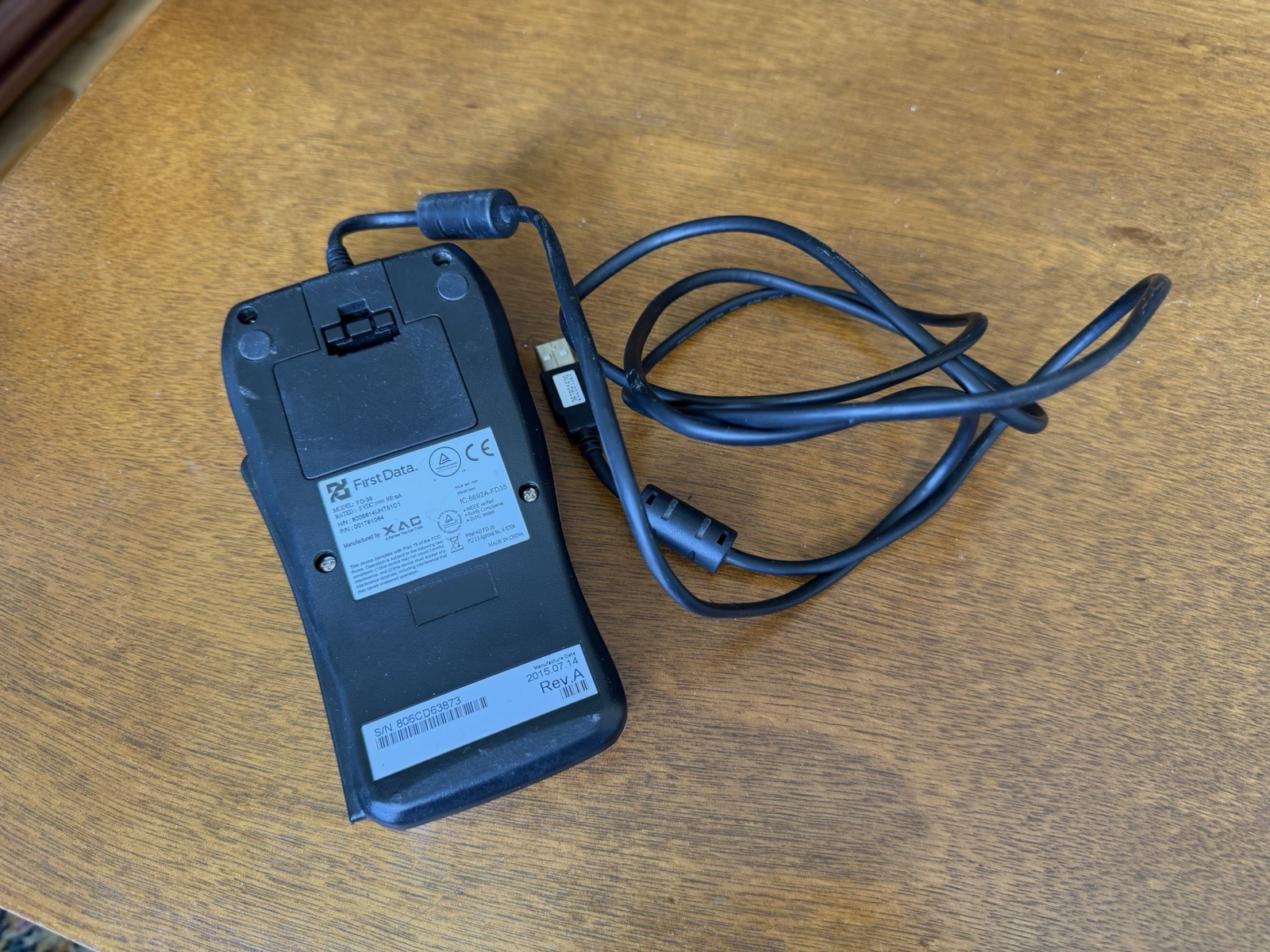 First Data FD-35 Credit Card Reader EMV NFC Pin Pad DRE3-4