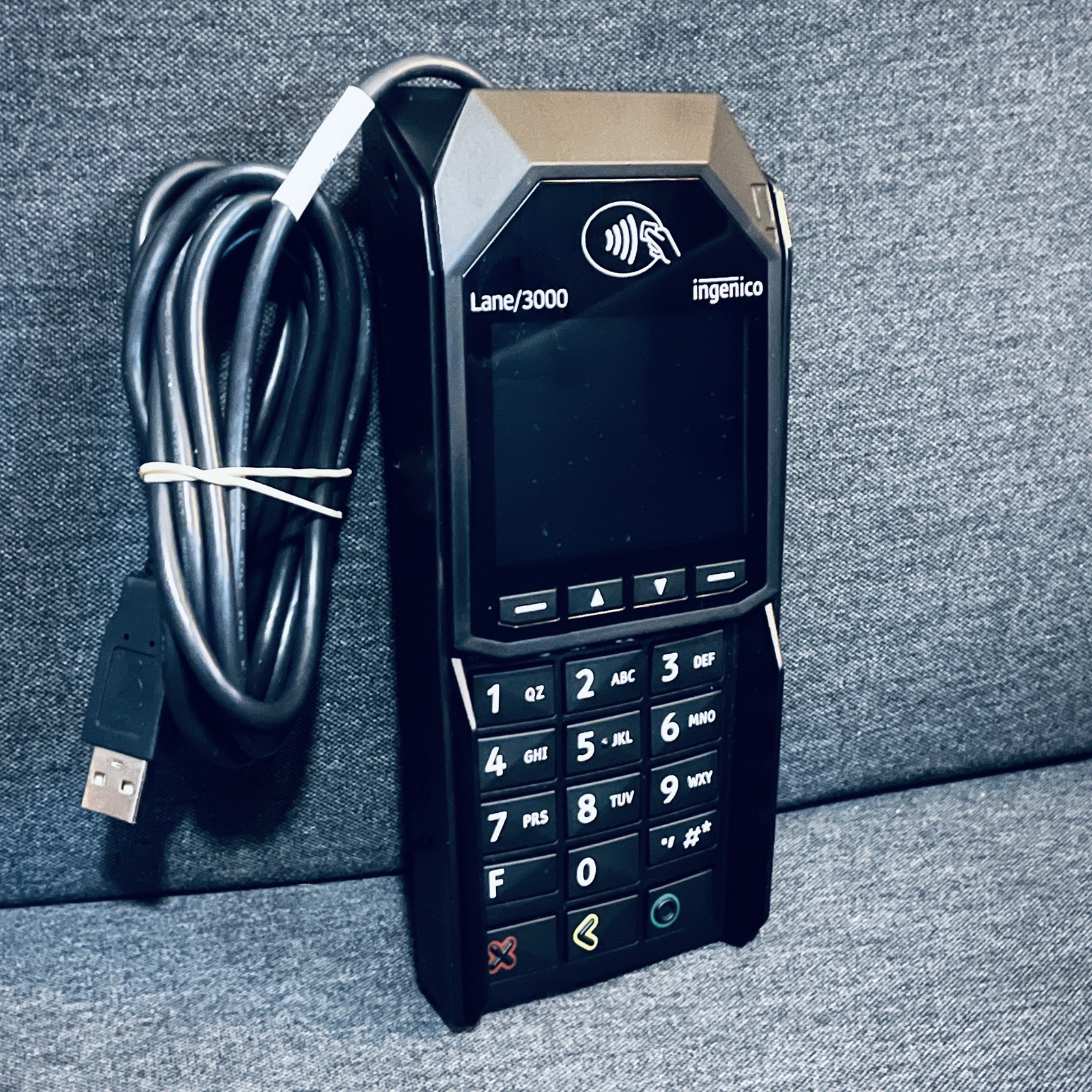 Ingenico Lane/3000 Standard Credit Card Terminal Black Wired NFC Digital Display